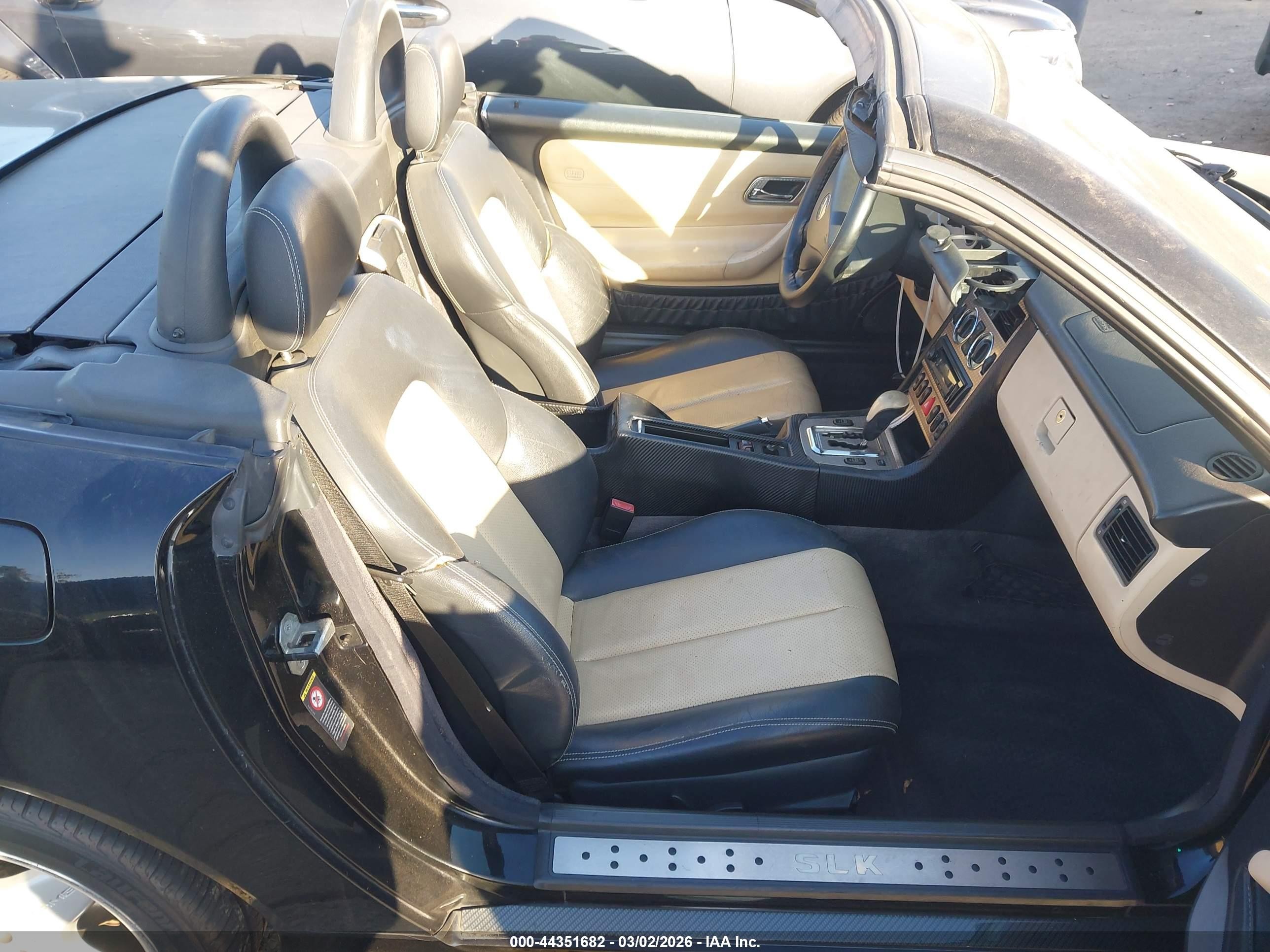 2001 Mercedes-benz Slk 230 Kompressor Black vin: WDBKK49F81F168810