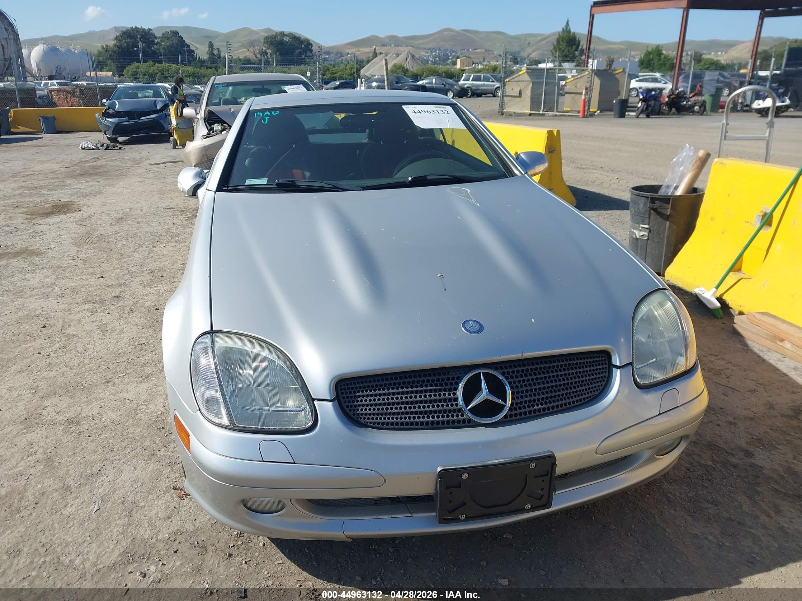 2001 Mercedes-benz Slk 230 Kompressor Silver vin: WDBKK49F81F197529
