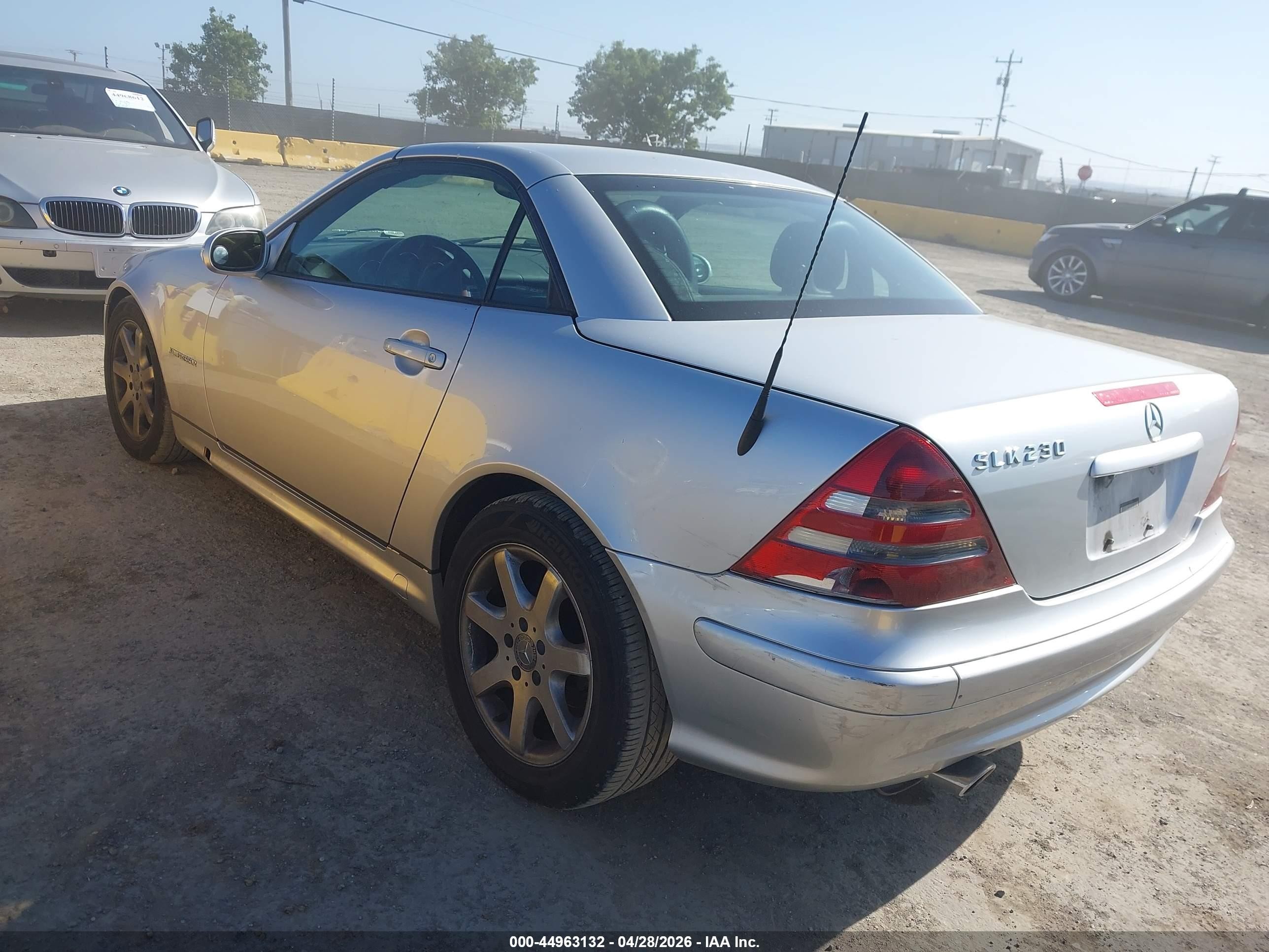 2001 Mercedes-benz Slk 230 Kompressor Silver vin: WDBKK49F81F197529