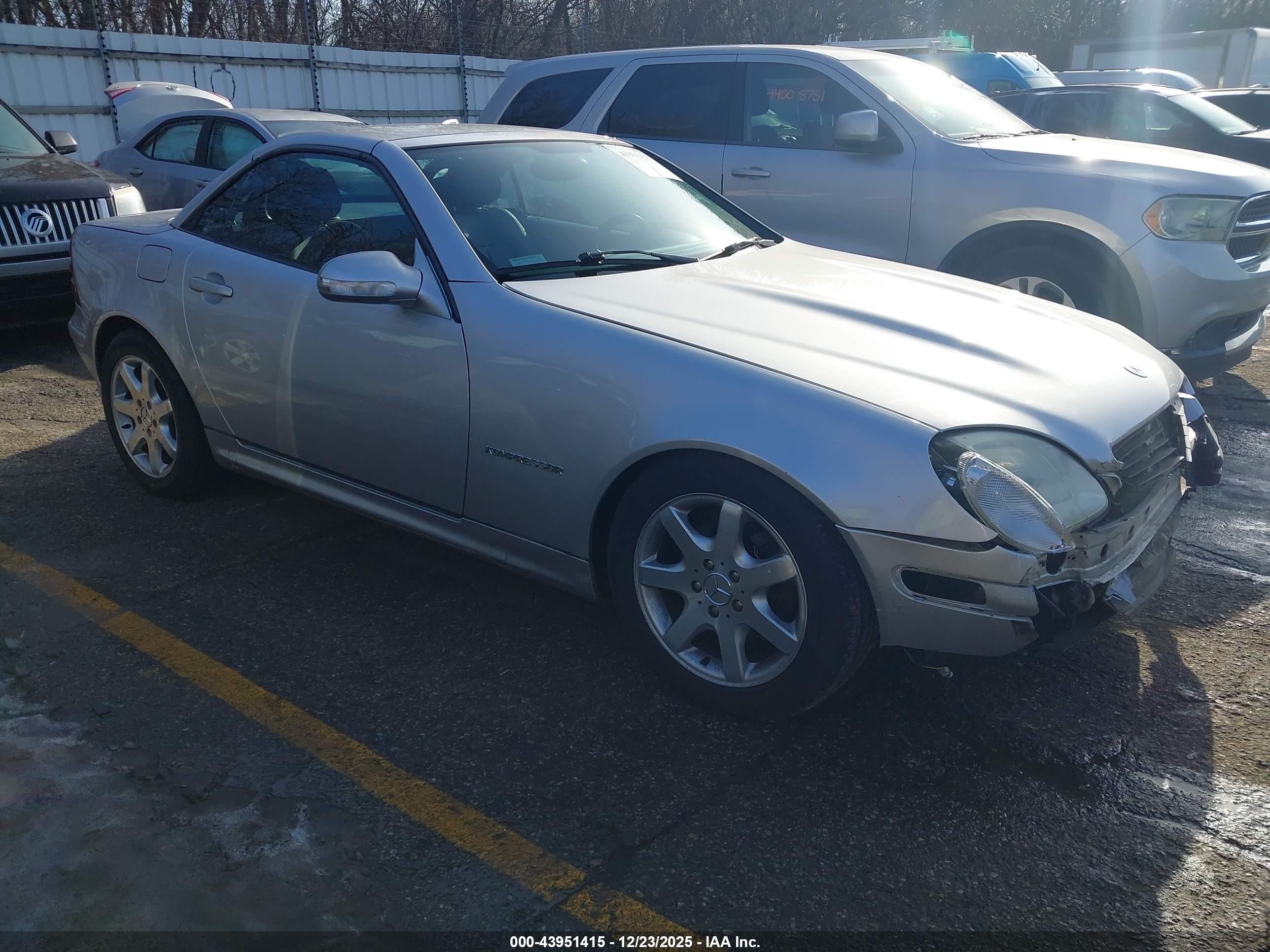 2001 Mercedes-benz Slk 230 Kompressor Silver vin: WDBKK49F81F204382