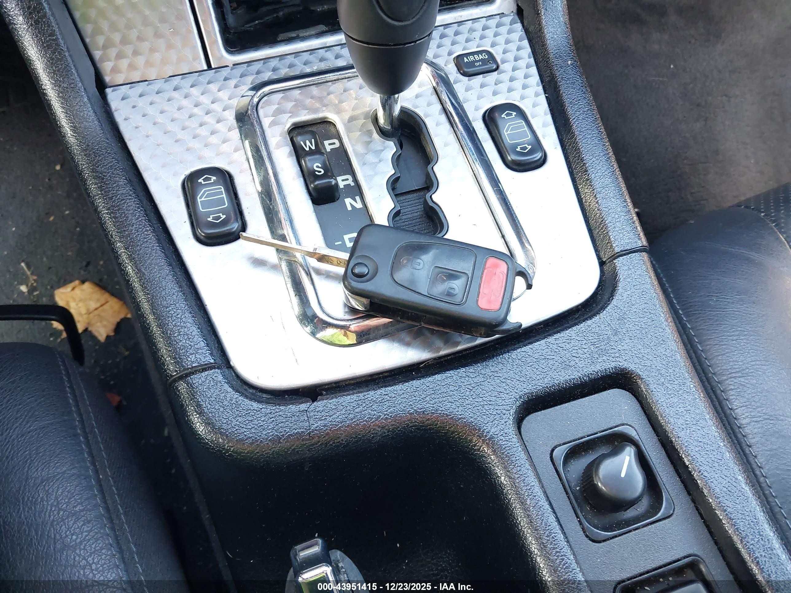 2001 Mercedes-benz Slk 230 Kompressor Silver vin: WDBKK49F81F204382