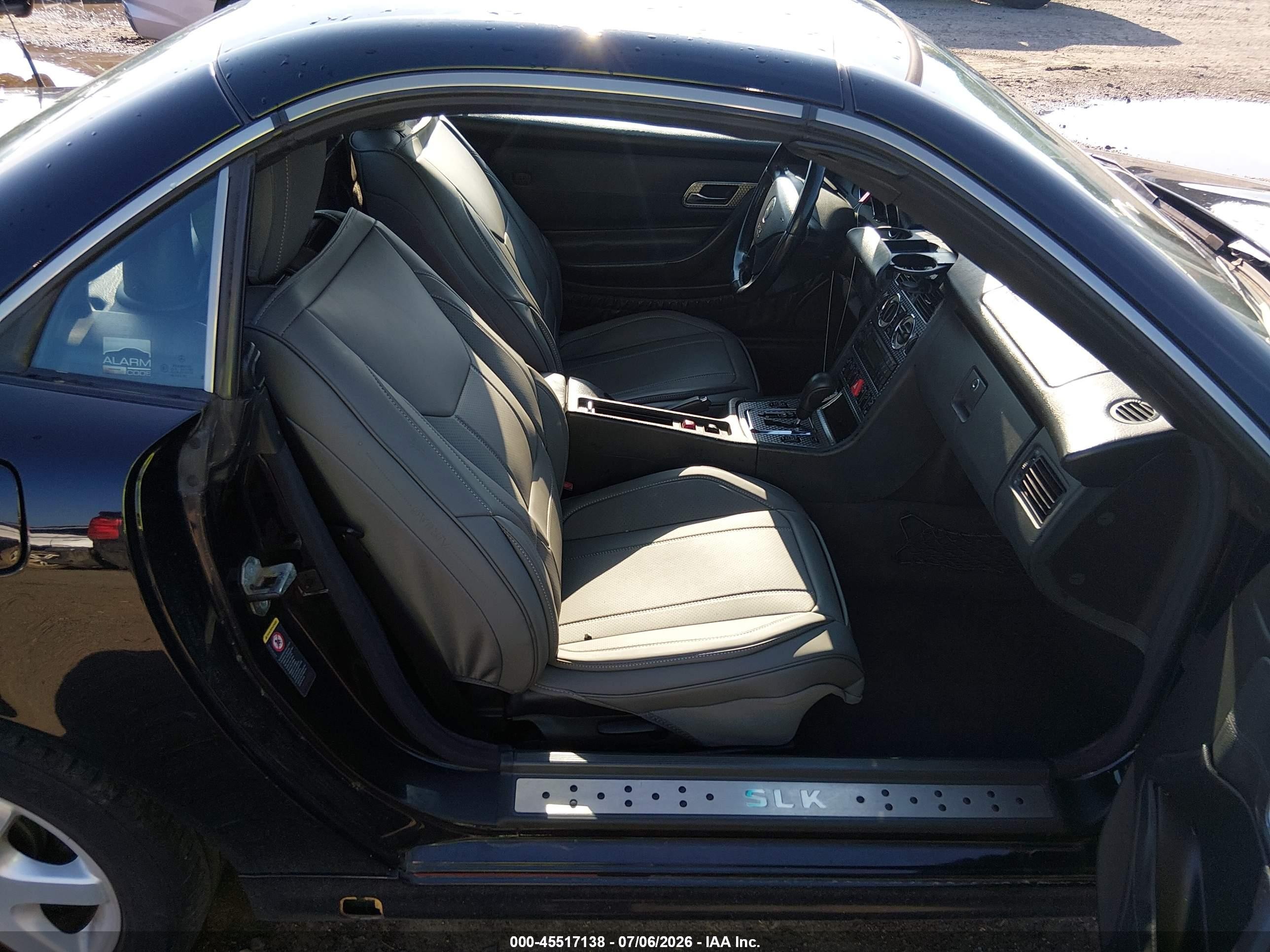 2002 Mercedes-benz Slk 230 Kompressor Black vin: WDBKK49F82F237982