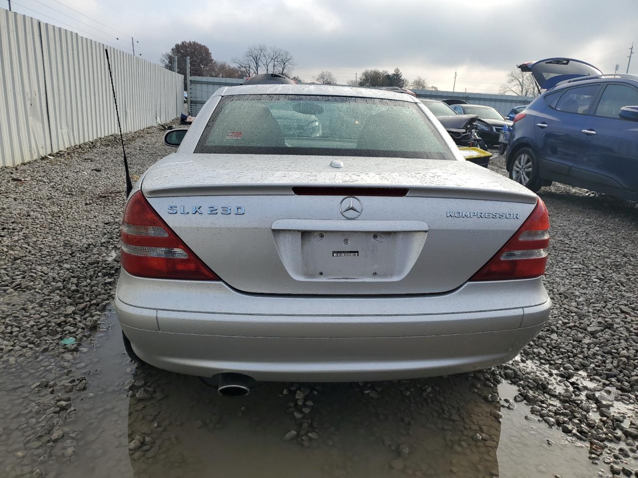 2004 Mercedes-benz Slk 230 Kompressor Silver vin: WDBKK49F84F306804