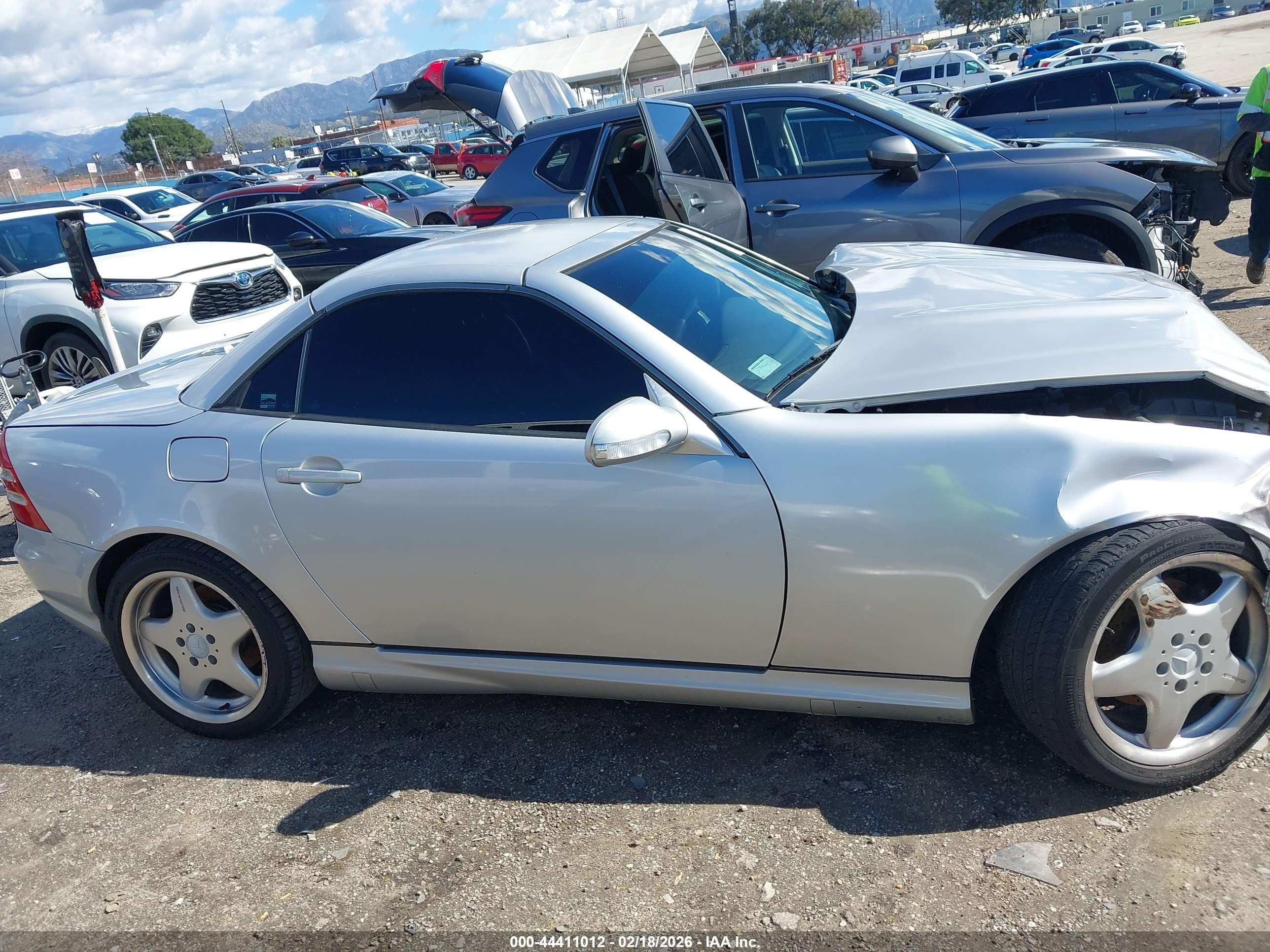 2001 Mercedes-benz Slk 230 Kompressor Silver vin: WDBKK49F91F182327