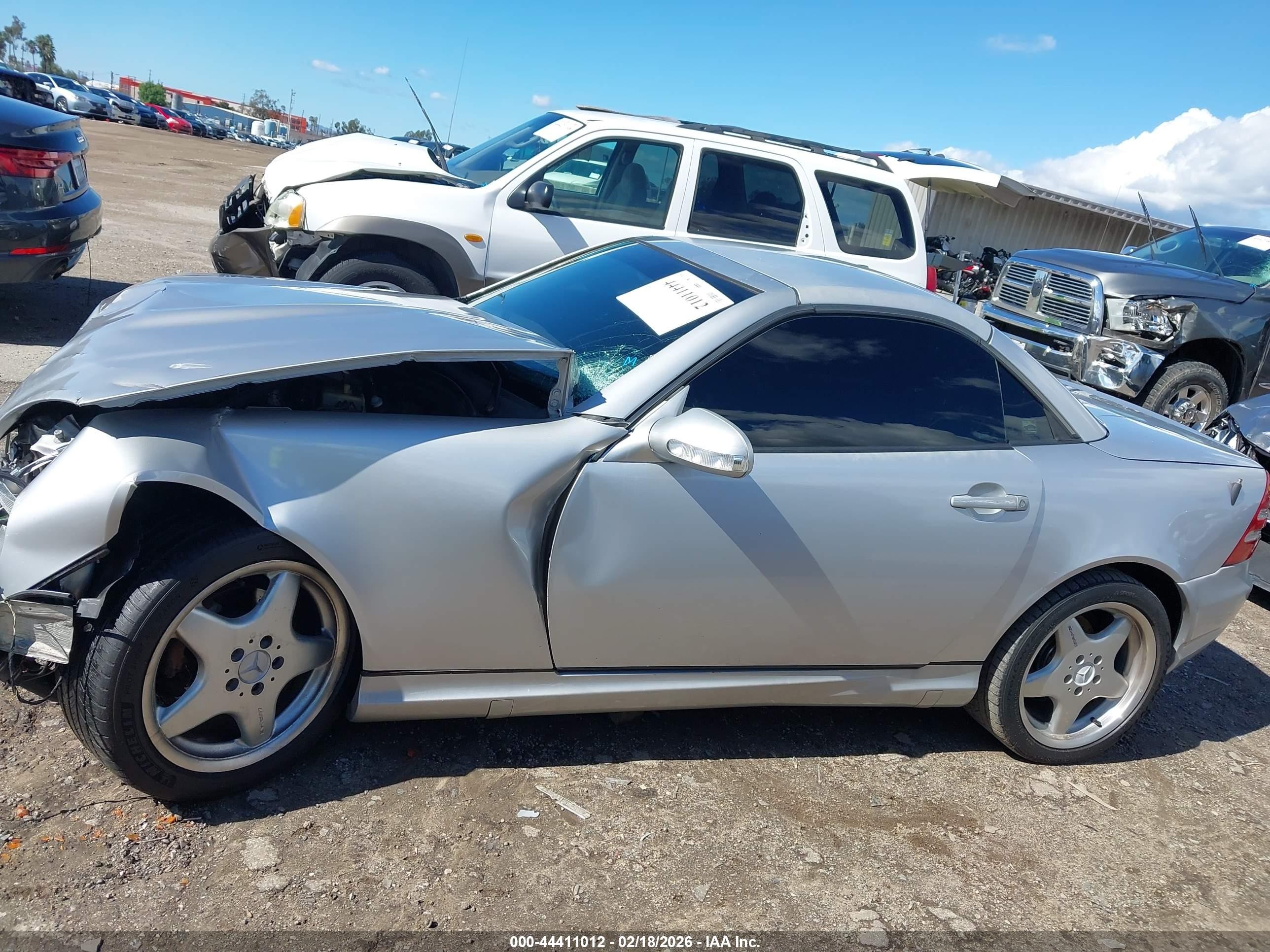 2001 Mercedes-benz Slk 230 Kompressor Silver vin: WDBKK49F91F182327