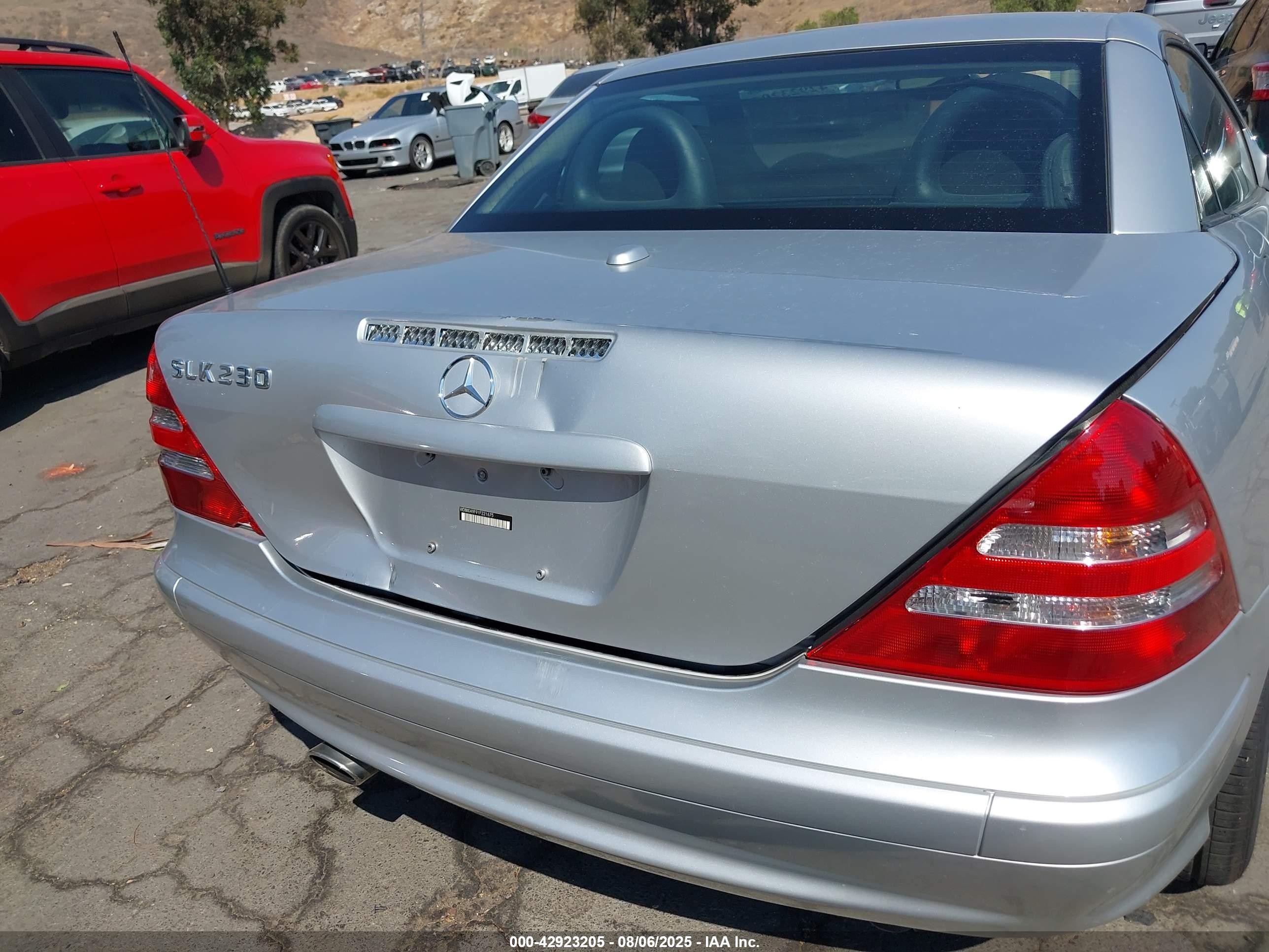 2001 Mercedes-benz Slk 230 Kompressor Silver vin: WDBKK49F91F221675