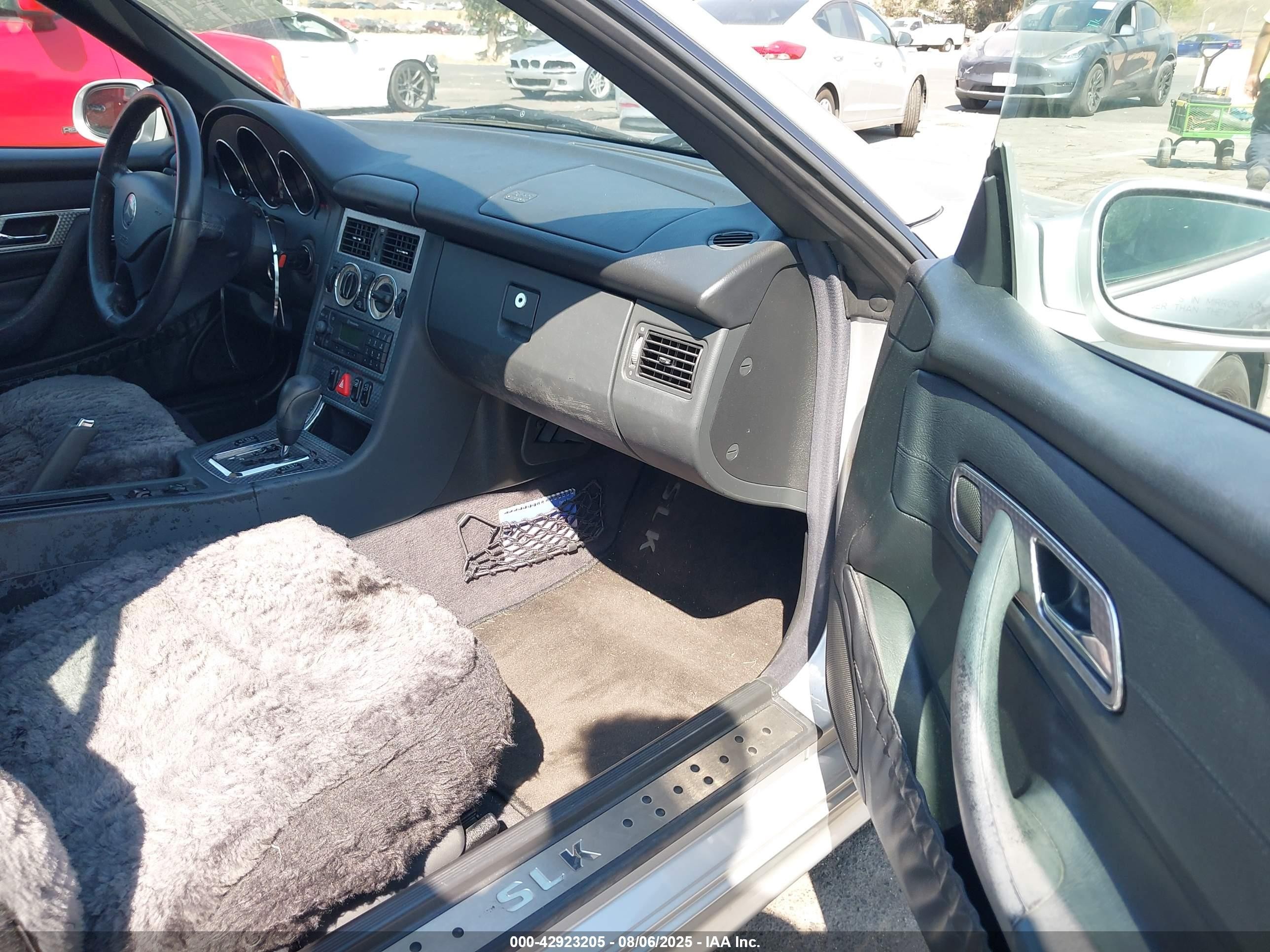 2001 Mercedes-benz Slk 230 Kompressor Silver vin: WDBKK49F91F221675
