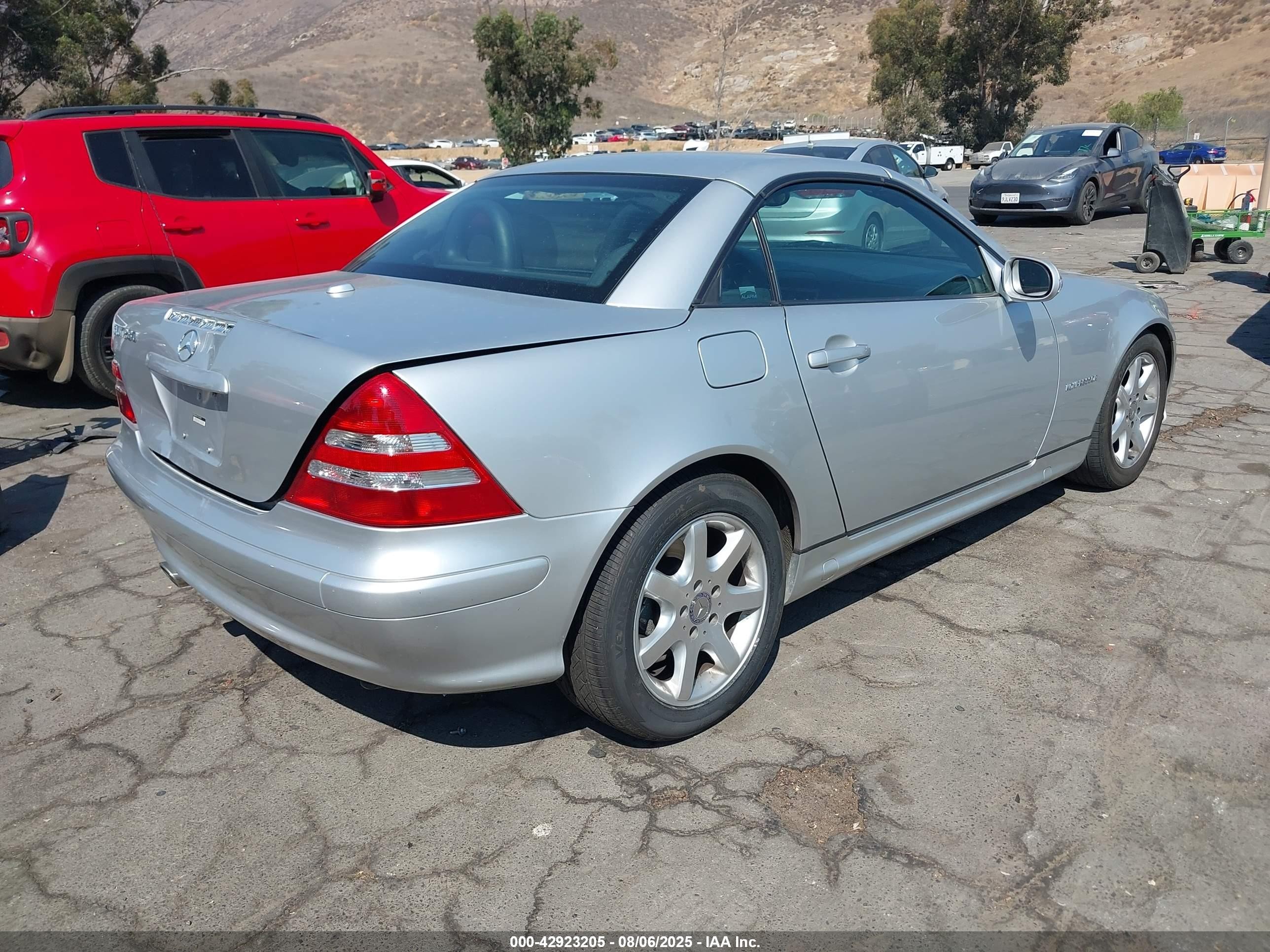 2001 Mercedes-benz Slk 230 Kompressor Silver vin: WDBKK49F91F221675
