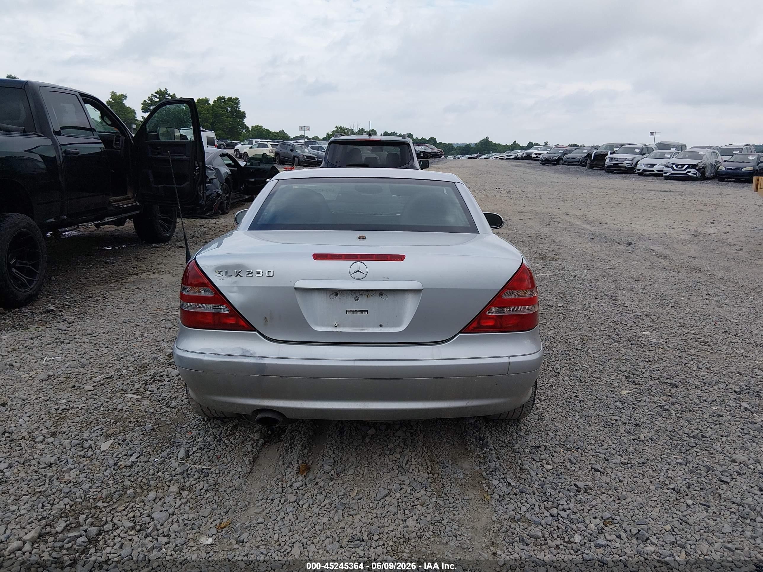 2003 Mercedes-benz Slk 230 Kompressor Silver vin: WDBKK49F93F274542