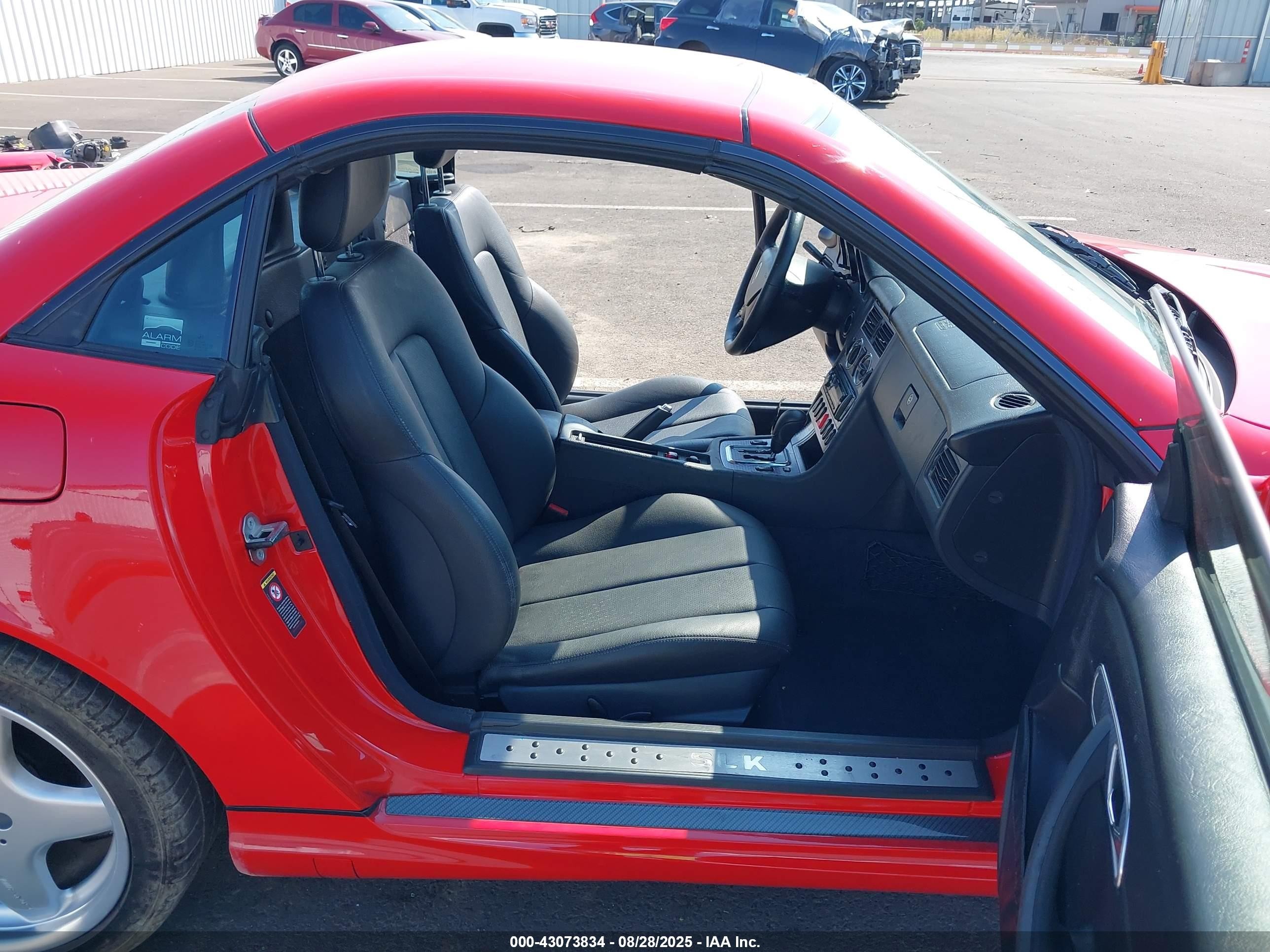 2001 Mercedes-benz Slk 230 Kompressor Red vin: WDBKK49FX1F171997