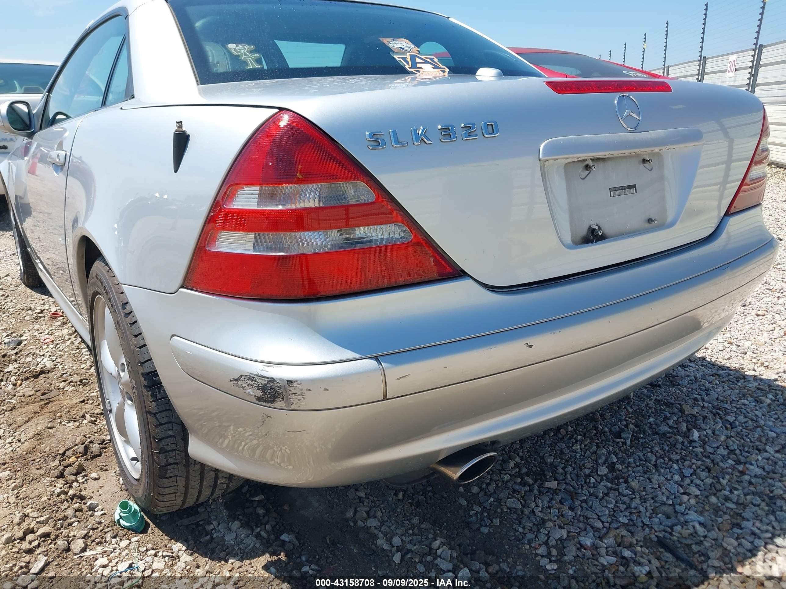 2001 Mercedes-benz Slk 320   Silver vin: WDBKK65F01F196487