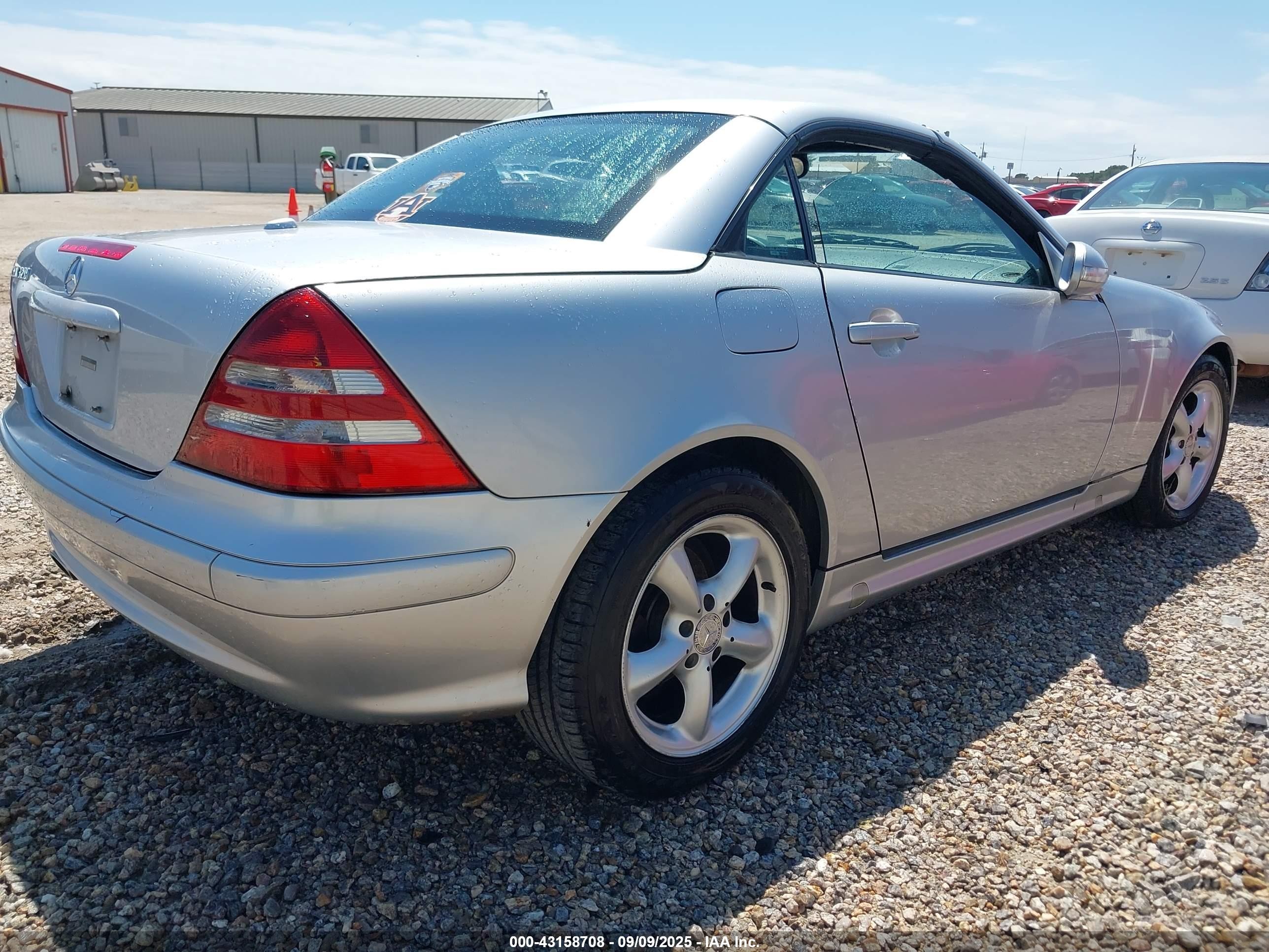 2001 Mercedes-benz Slk 320   Silver vin: WDBKK65F01F196487