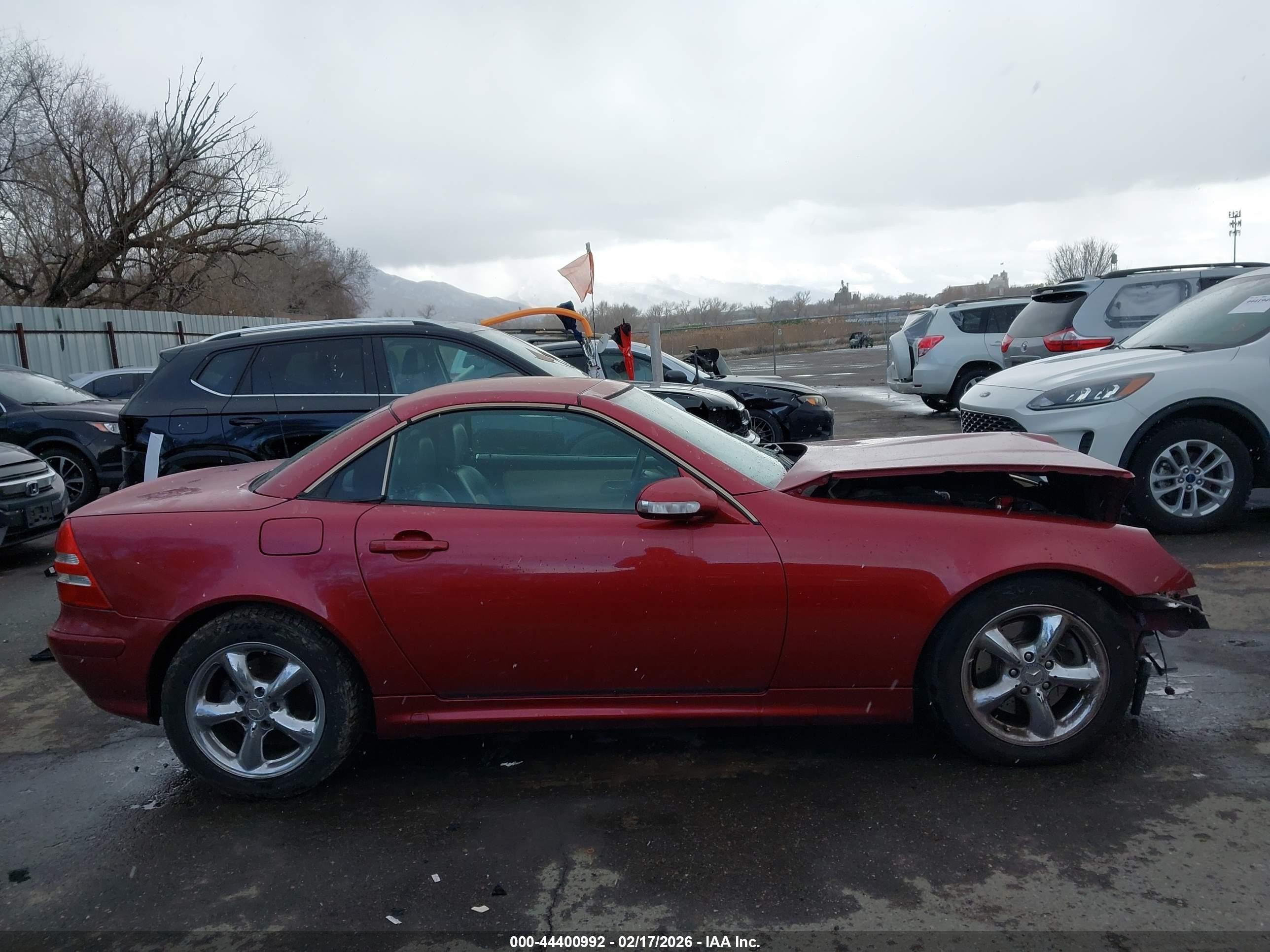 2001 Mercedes-benz Slk 320   Red vin: WDBKK65F01F198210