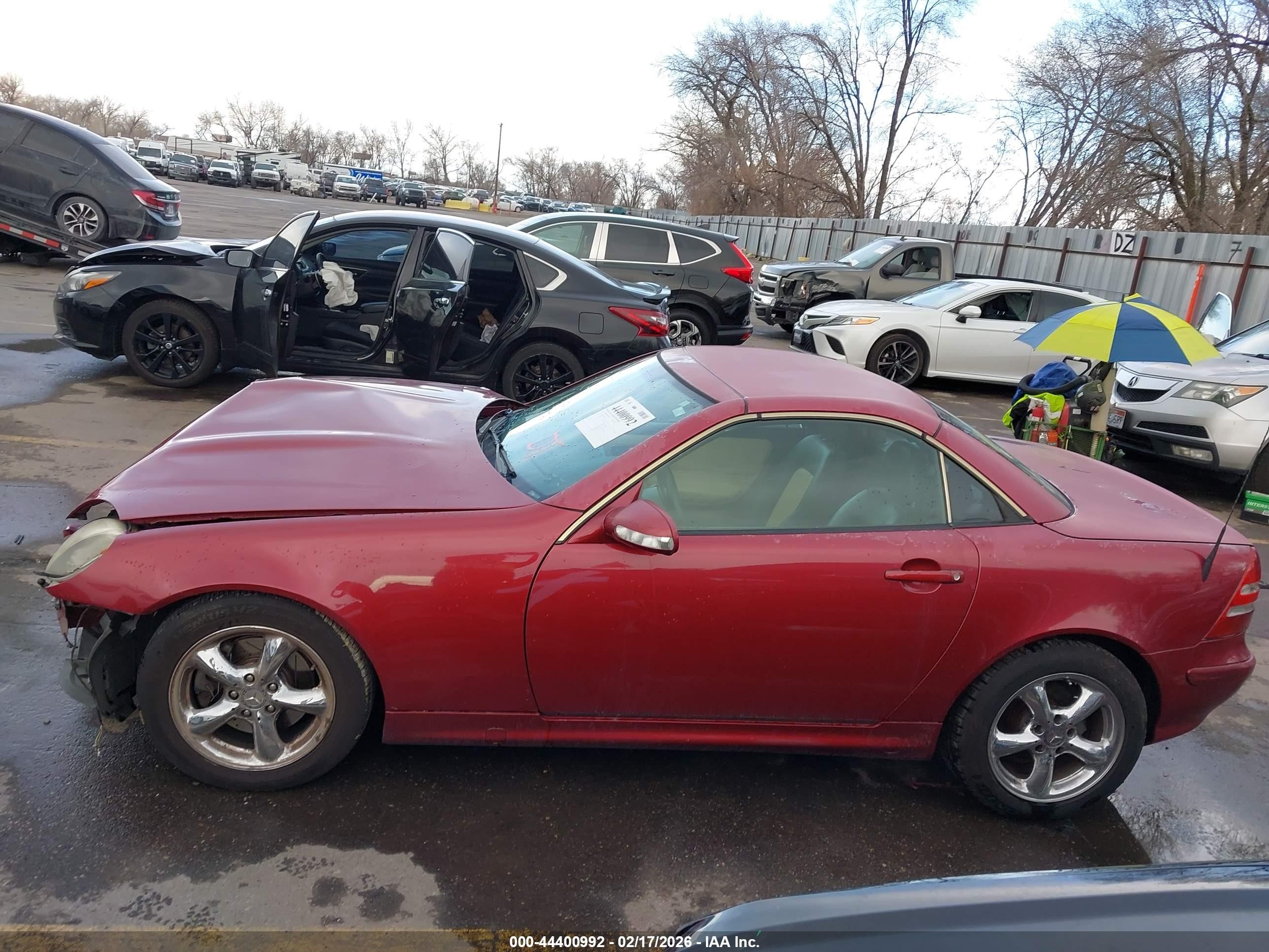 2001 Mercedes-benz Slk 320   Red vin: WDBKK65F01F198210