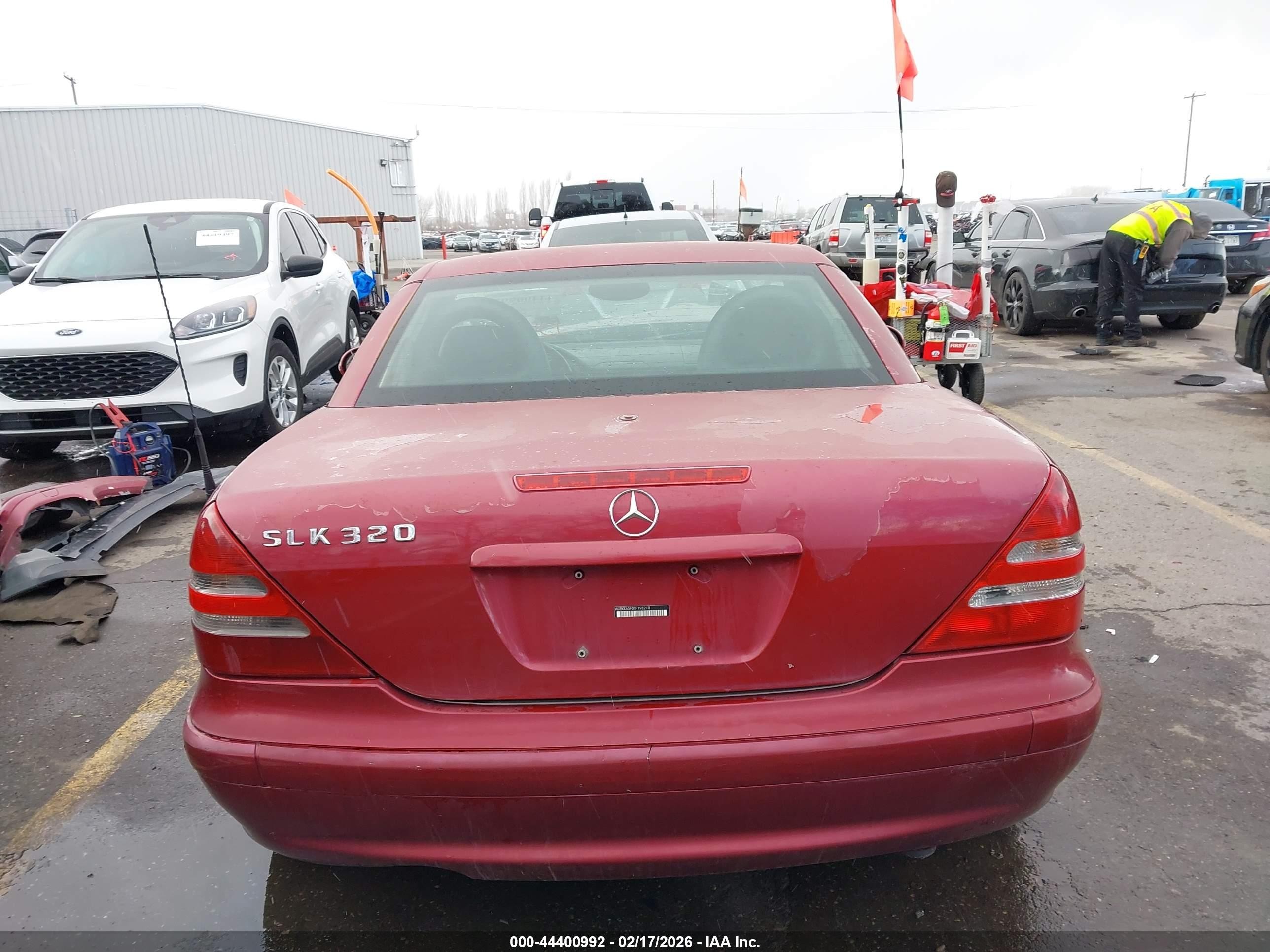 2001 Mercedes-benz Slk 320   Red vin: WDBKK65F01F198210