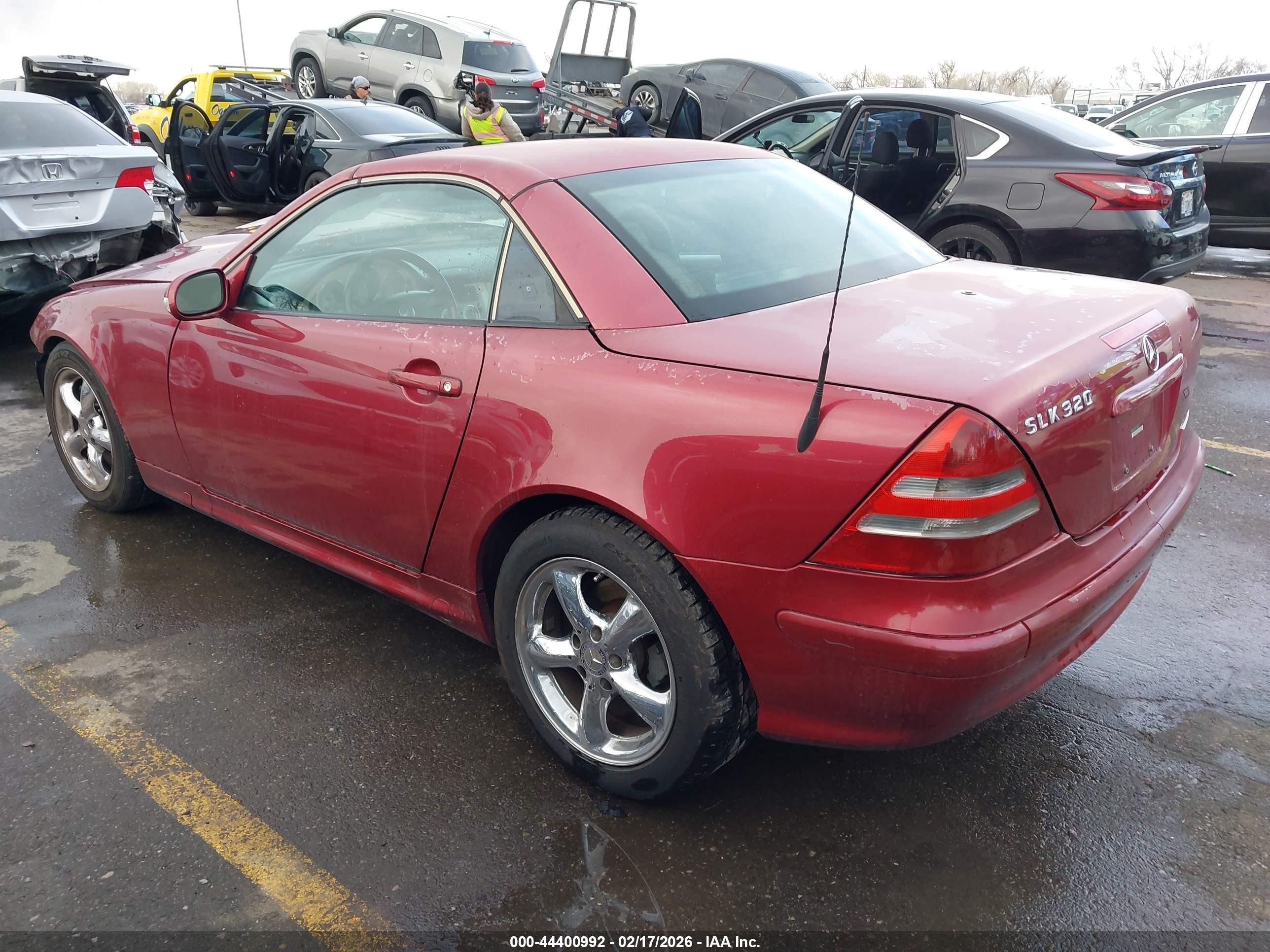 2001 Mercedes-benz Slk 320   Red vin: WDBKK65F01F198210