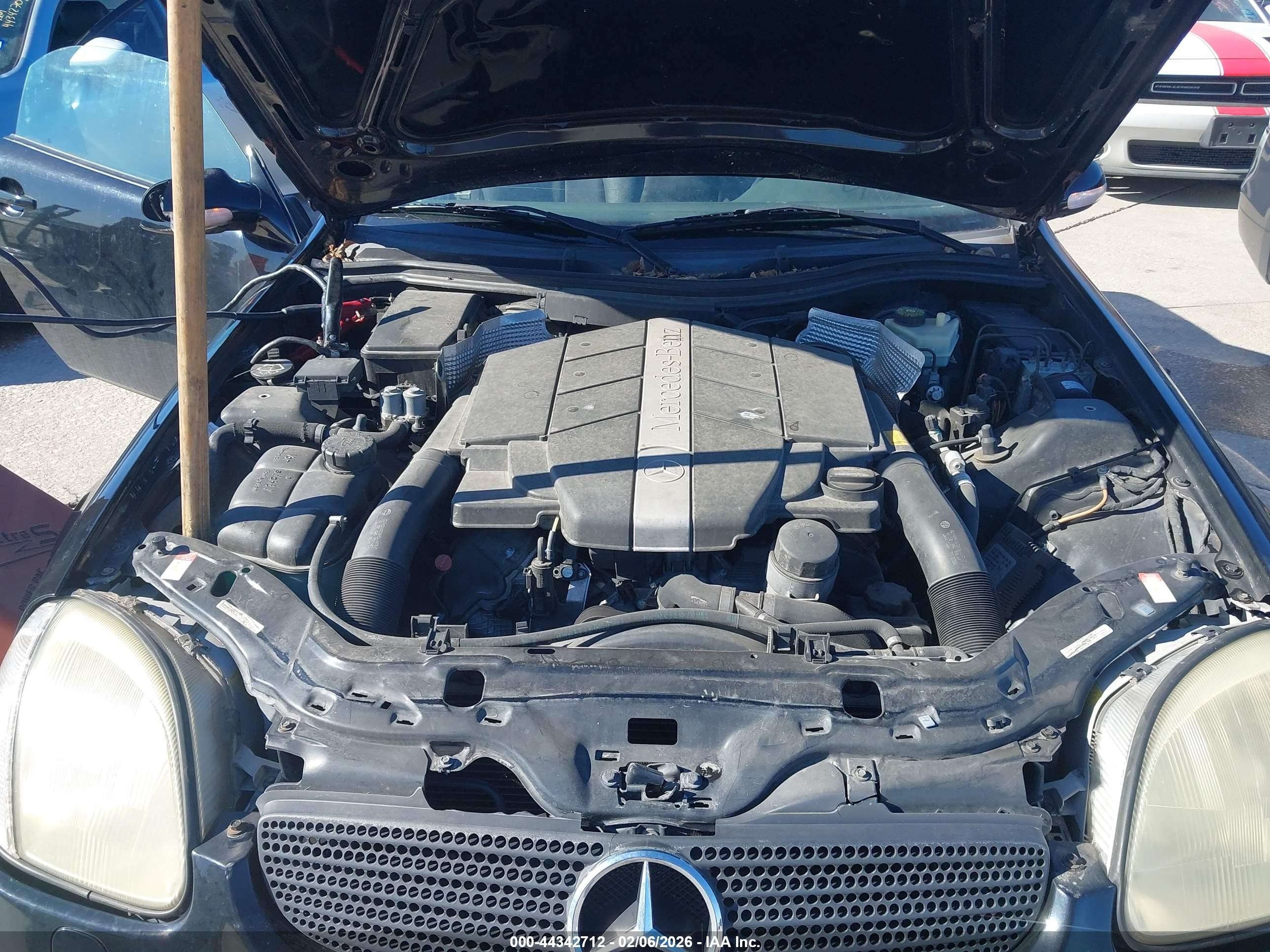 2002 Mercedes-benz Slk 320   Черный vin: WDBKK65F02F253191