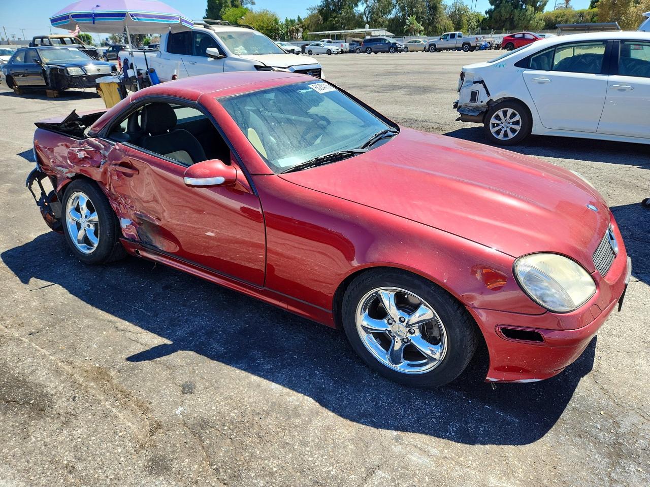 2002 Mercedes-benz Slk 320 Burgundy vin: WDBKK65F02F266748