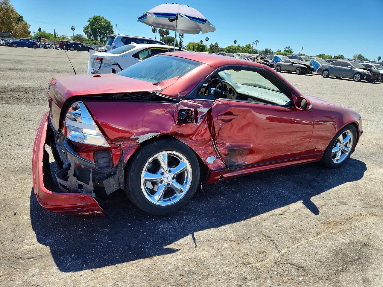 2002 Mercedes-benz Slk 320 Burgundy vin: WDBKK65F02F266748