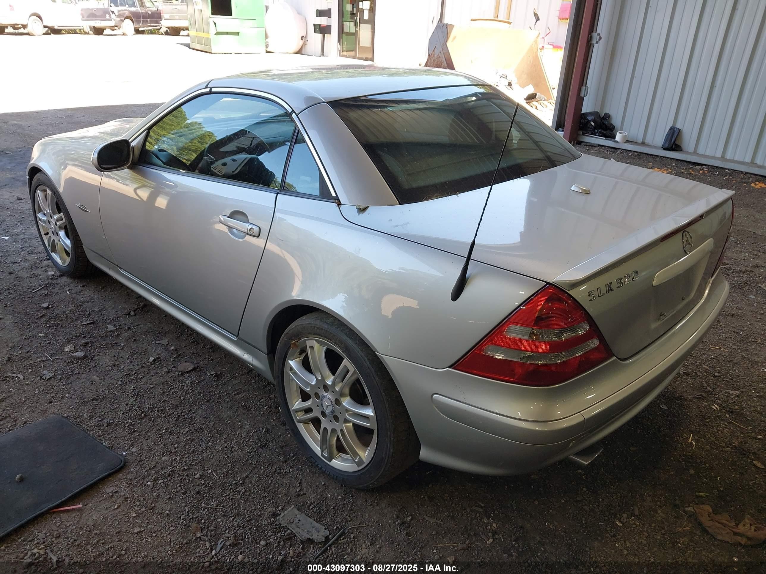 2004 Mercedes-benz Slk 320   Серебряный vin: WDBKK65F04F304224