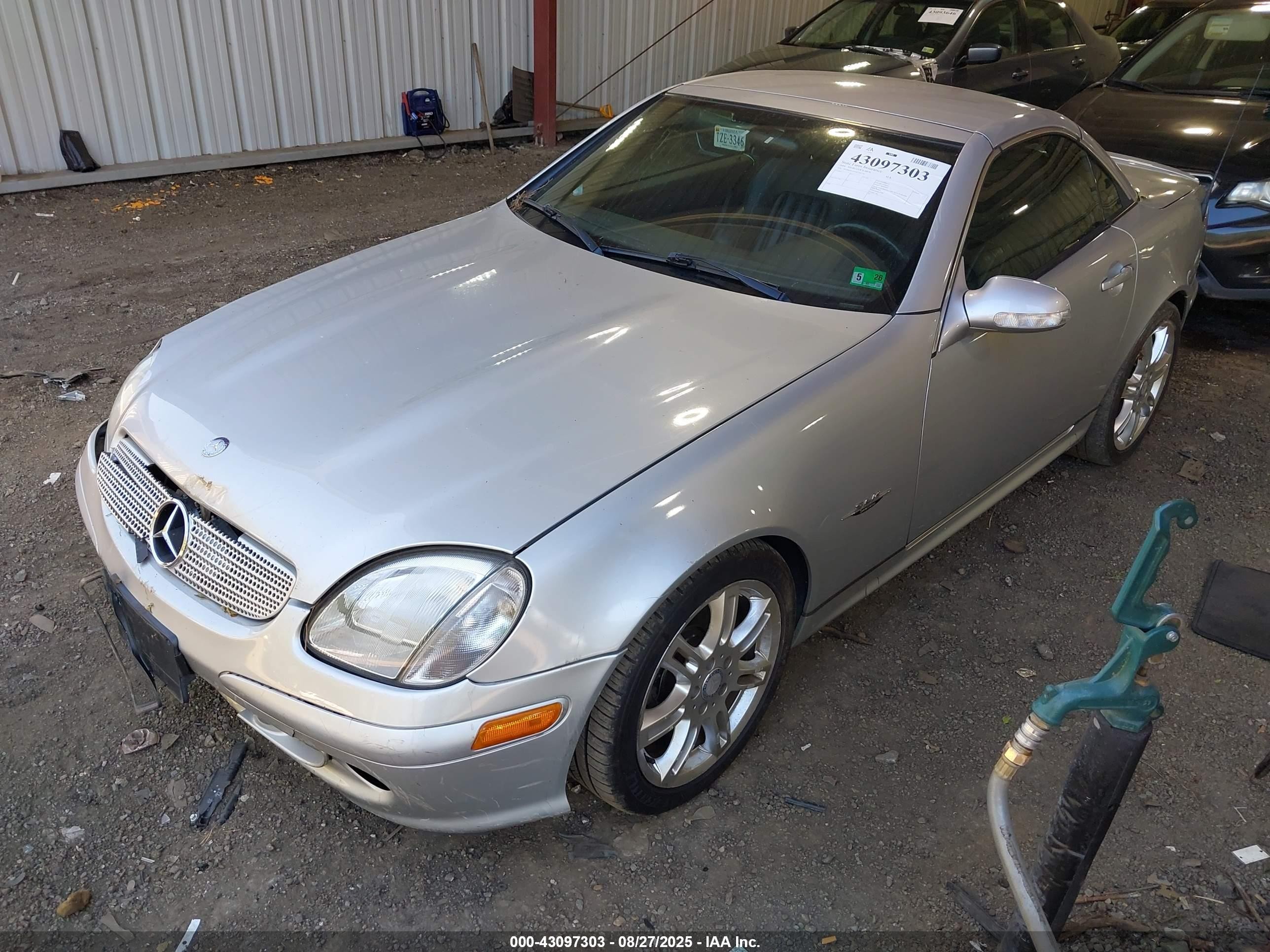 2004 Mercedes-benz Slk 320   Серебряный vin: WDBKK65F04F304224