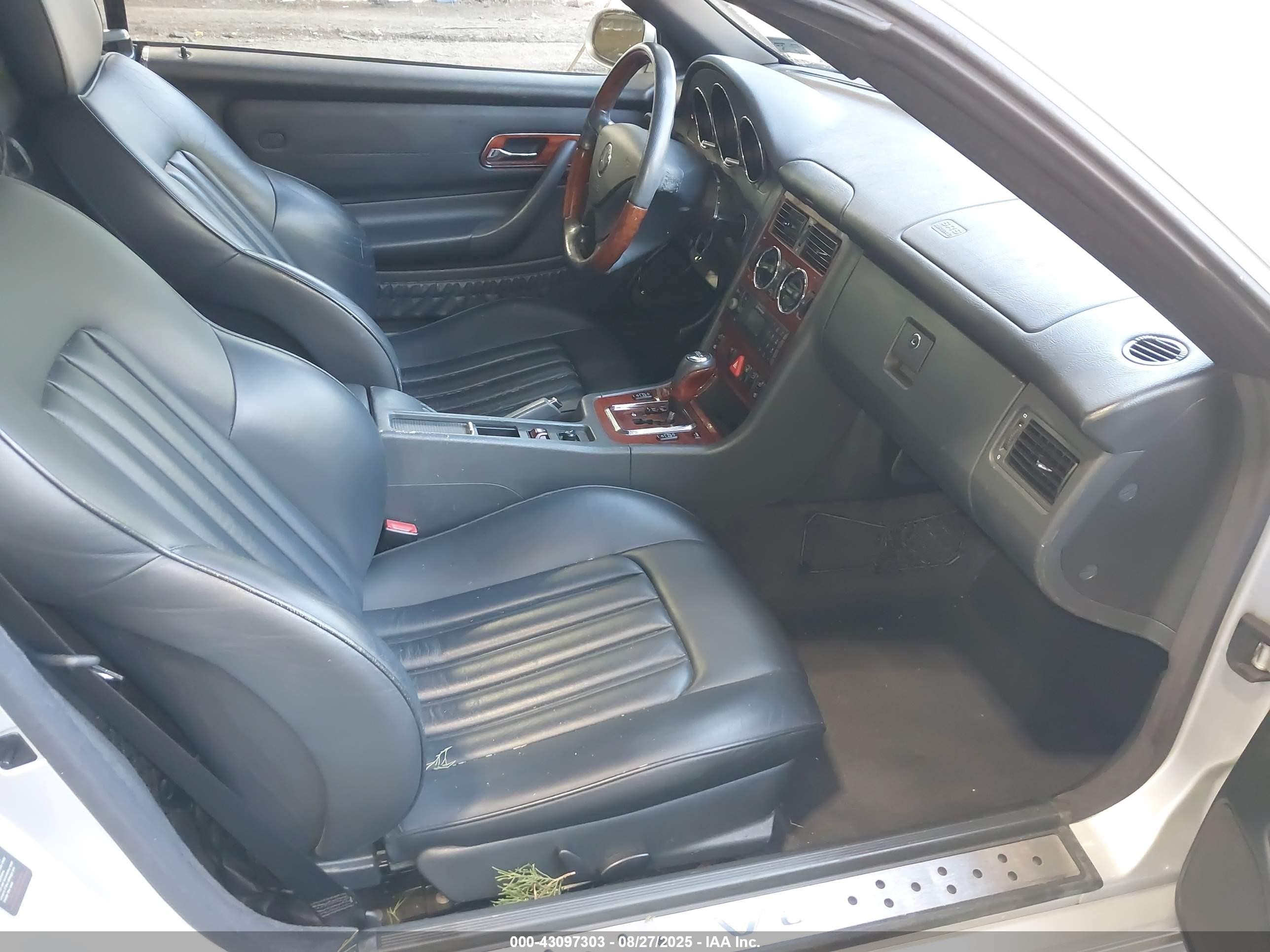 2004 Mercedes-benz Slk 320   Серебряный vin: WDBKK65F04F304224