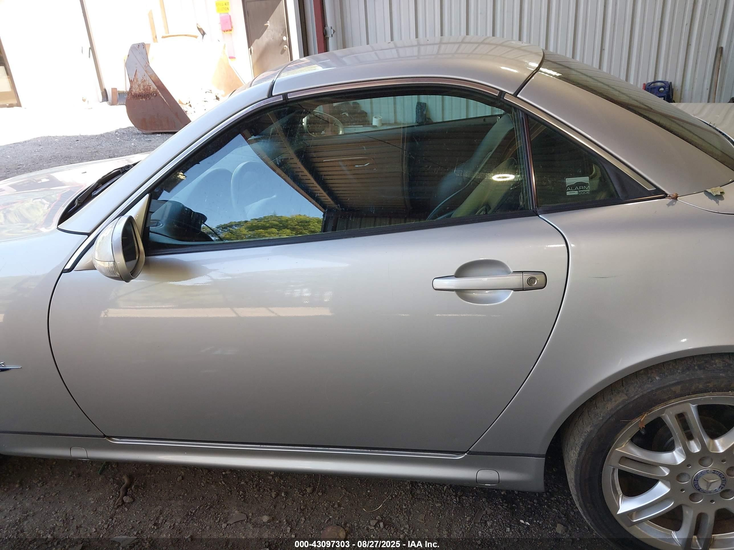 2004 Mercedes-benz Slk 320   Серебряный vin: WDBKK65F04F304224