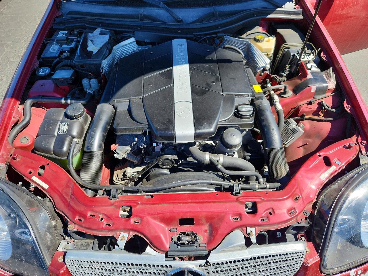 2001 Mercedes-benz Slk 320 Red vin: WDBKK65F11F174658