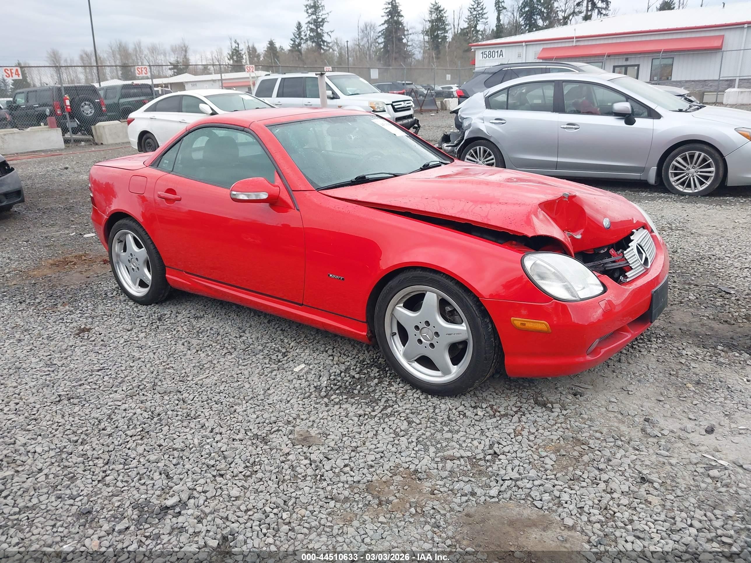 2001 Mercedes-benz Slk 320   Red vin: WDBKK65F11F198734