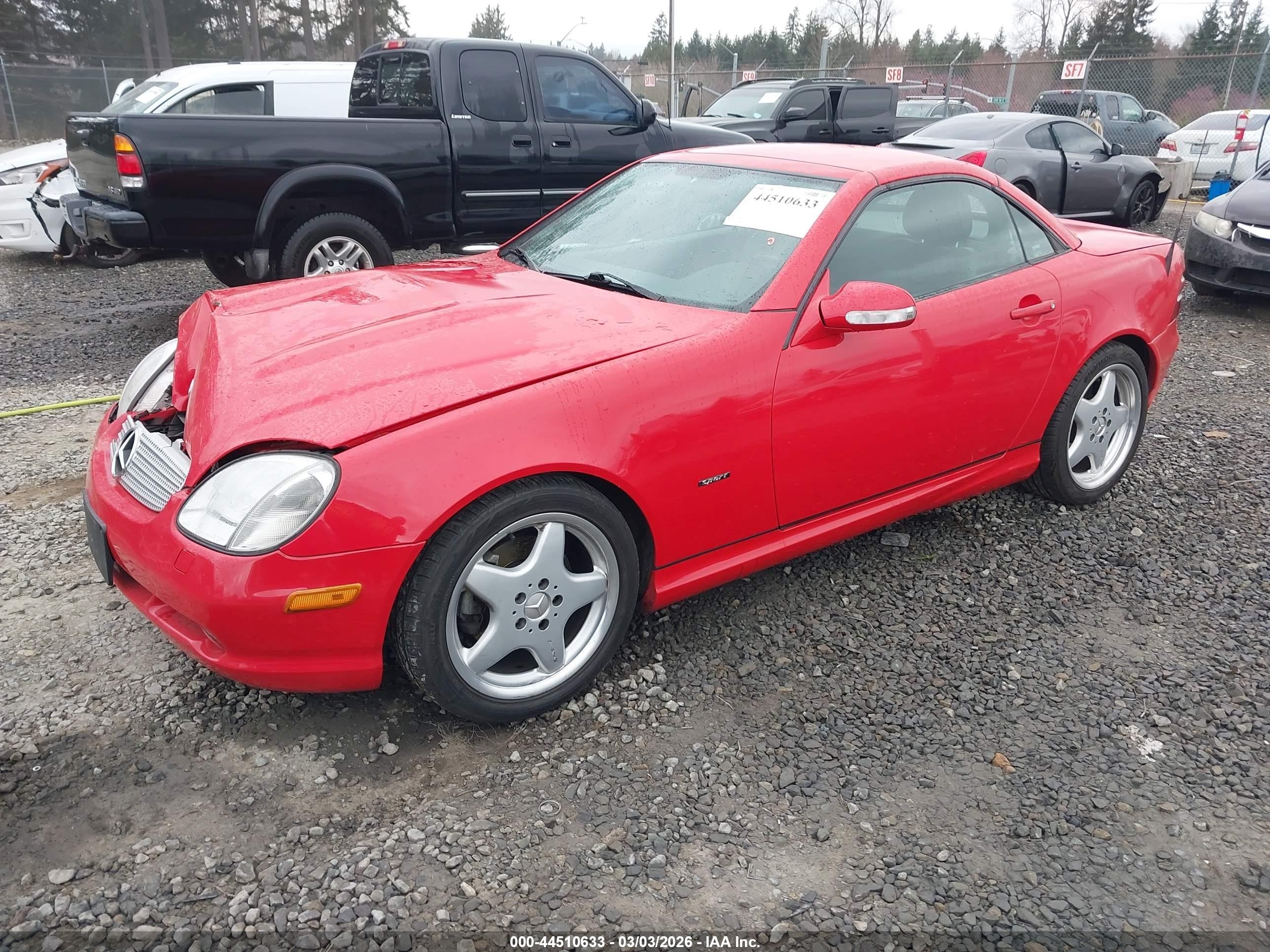 2001 Mercedes-benz Slk 320   Red vin: WDBKK65F11F198734