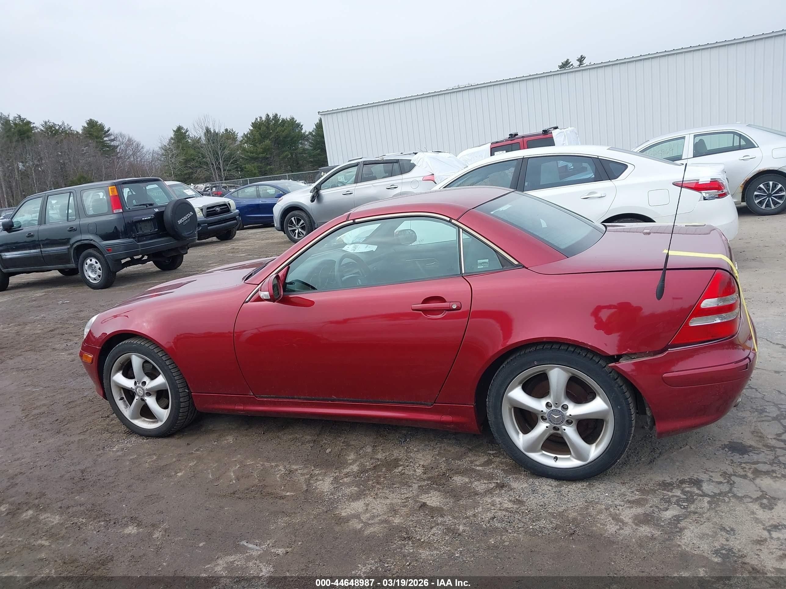 2001 Mercedes-benz Slk 320   Red vin: WDBKK65F11F201809