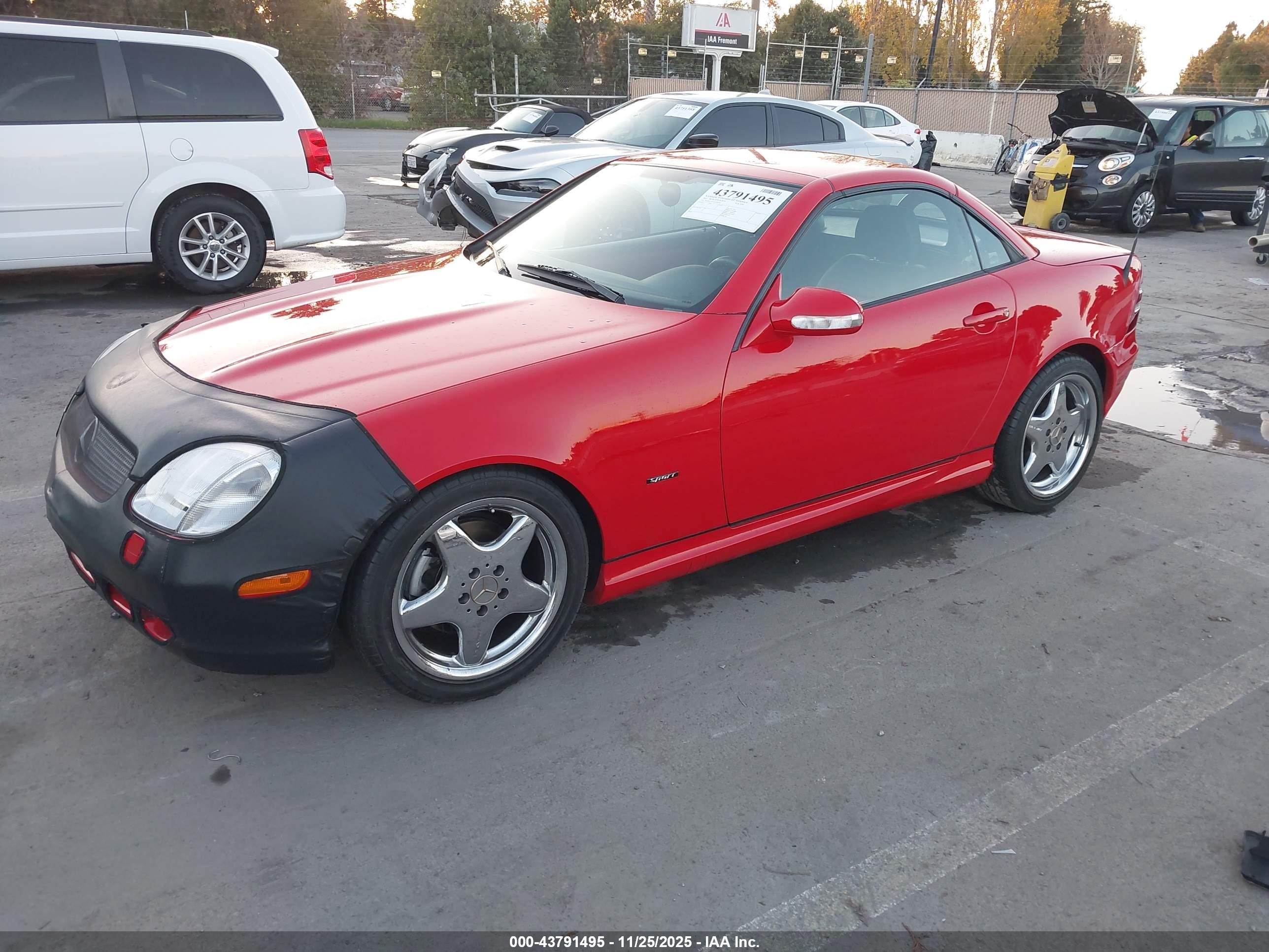2001 Mercedes-benz Slk 320   Red vin: WDBKK65F11F210249