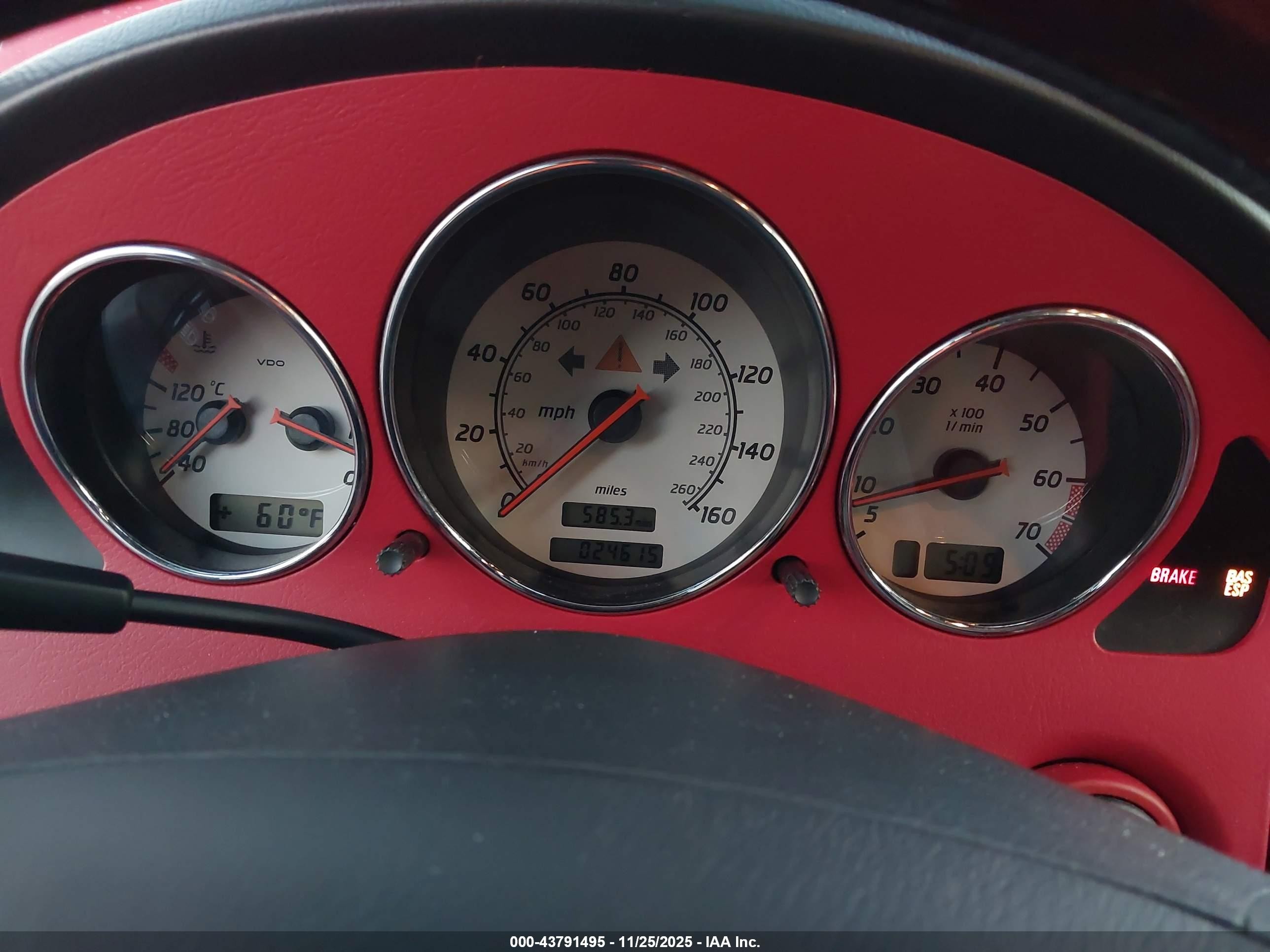 2001 Mercedes-benz Slk 320   Red vin: WDBKK65F11F210249