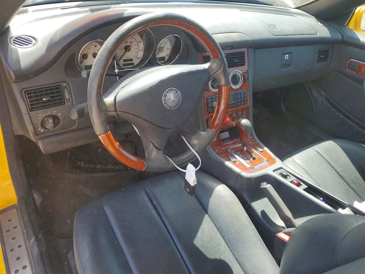 2002 Mercedes-benz Slk 320 Yellow vin: WDBKK65F12F243866