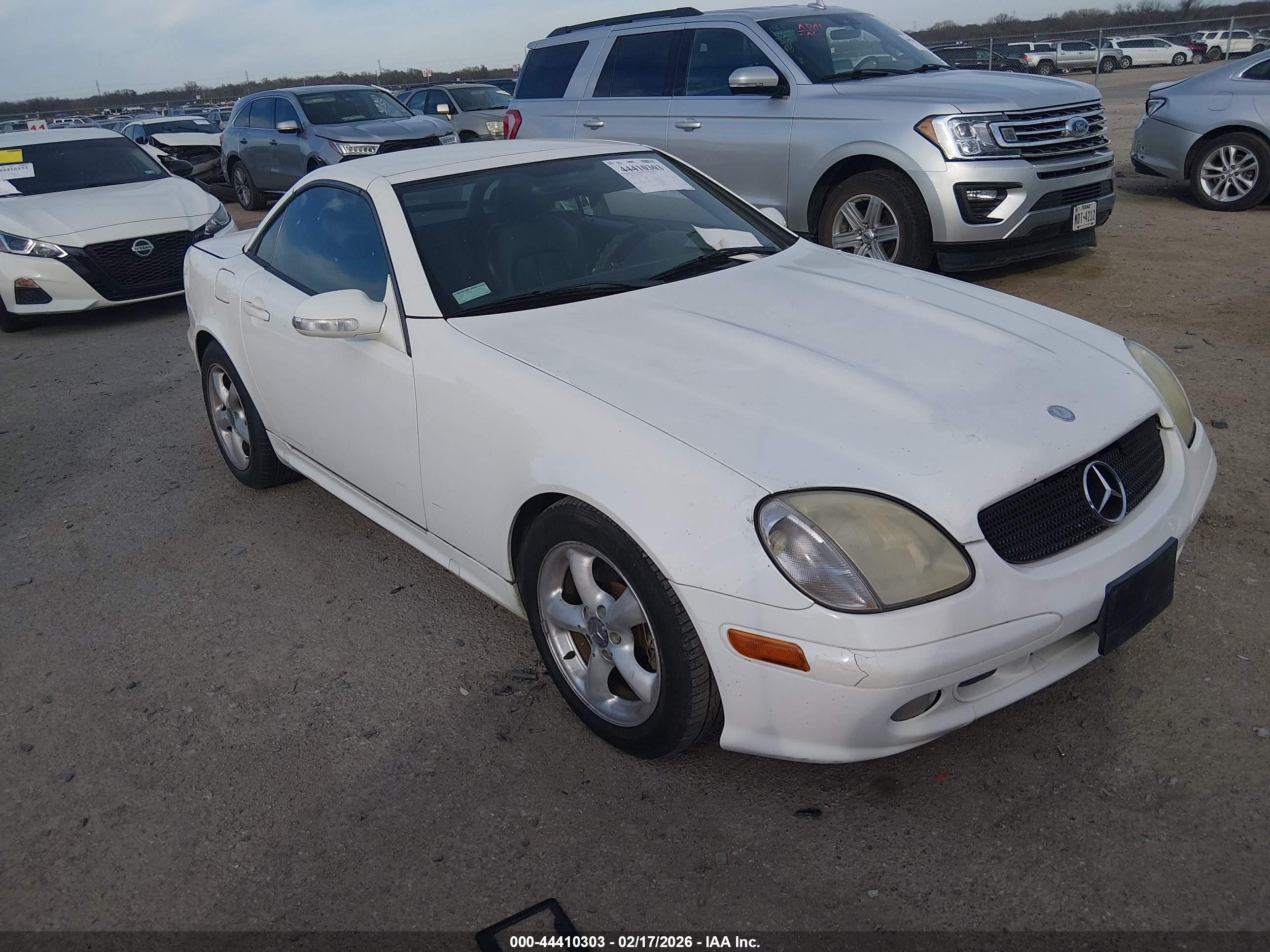 2002 Mercedes-benz Slk 320   Белый vin: WDBKK65F12F251255