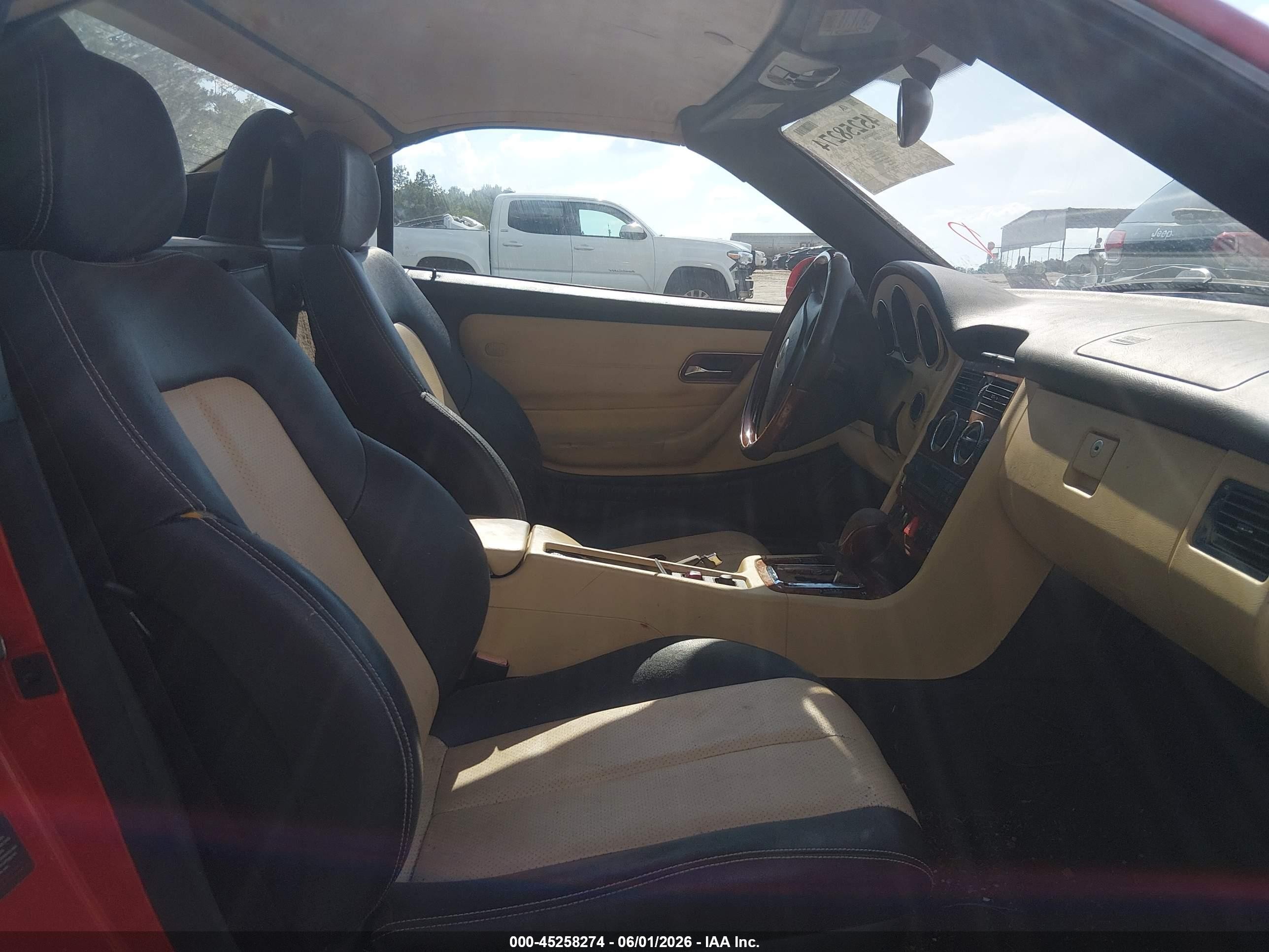 2002 Mercedes-benz Slk 320 Красный vin: WDBKK65F12F265656