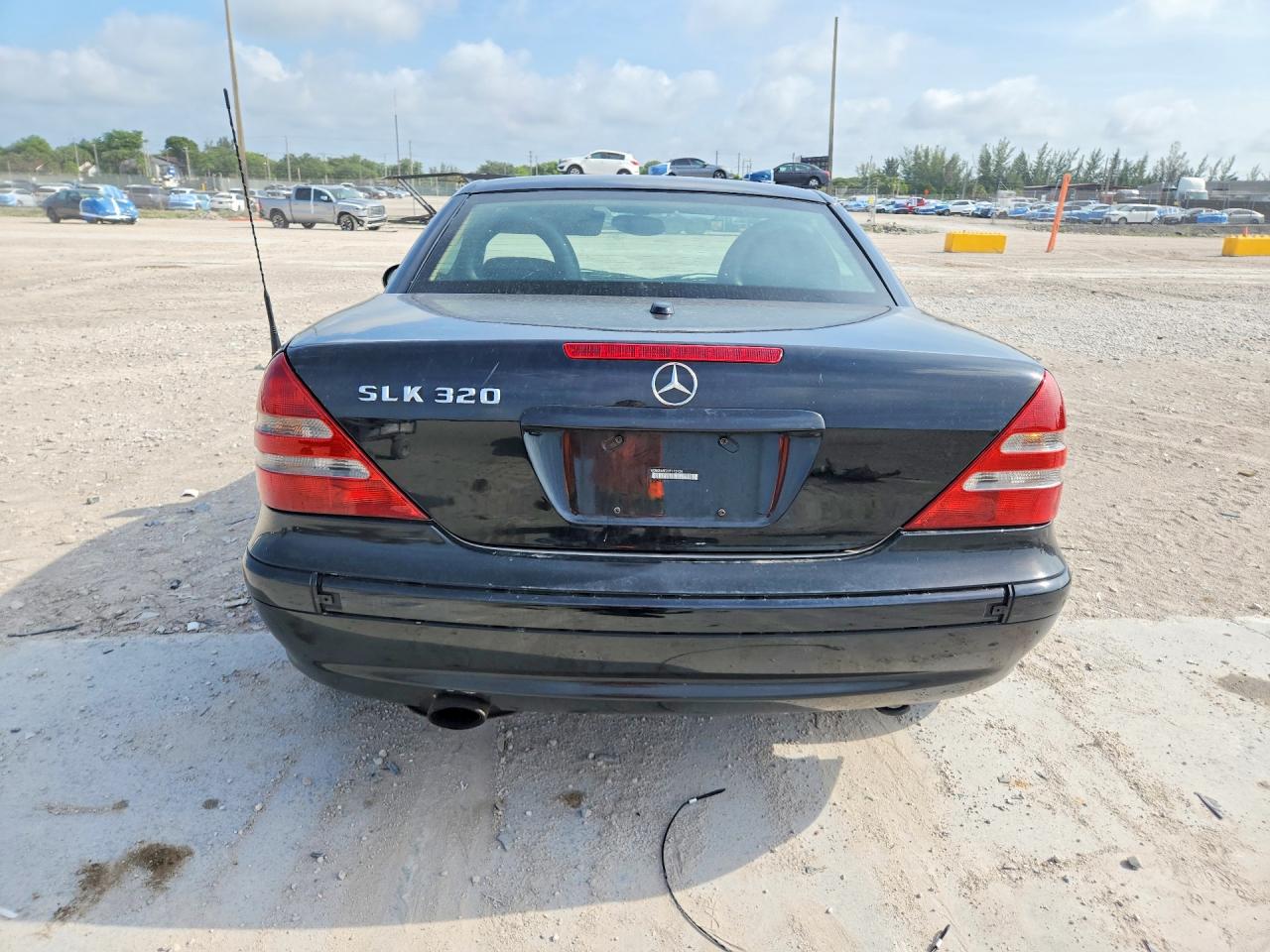 2001 Mercedes-benz Slk 320 Black vin: WDBKK65F21F172126