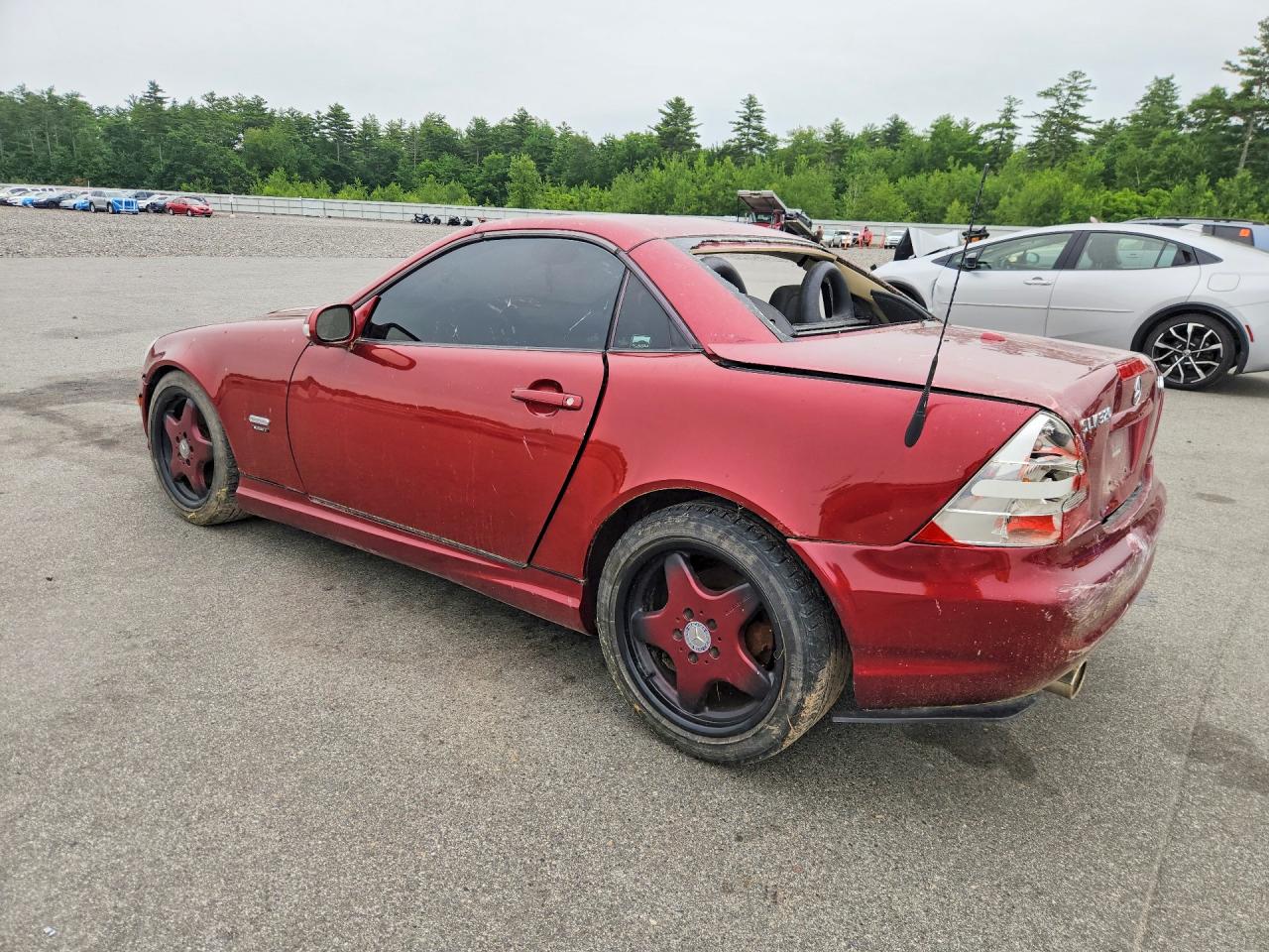 2001 Mercedes-benz Slk 320 Red vin: WDBKK65F21F205352