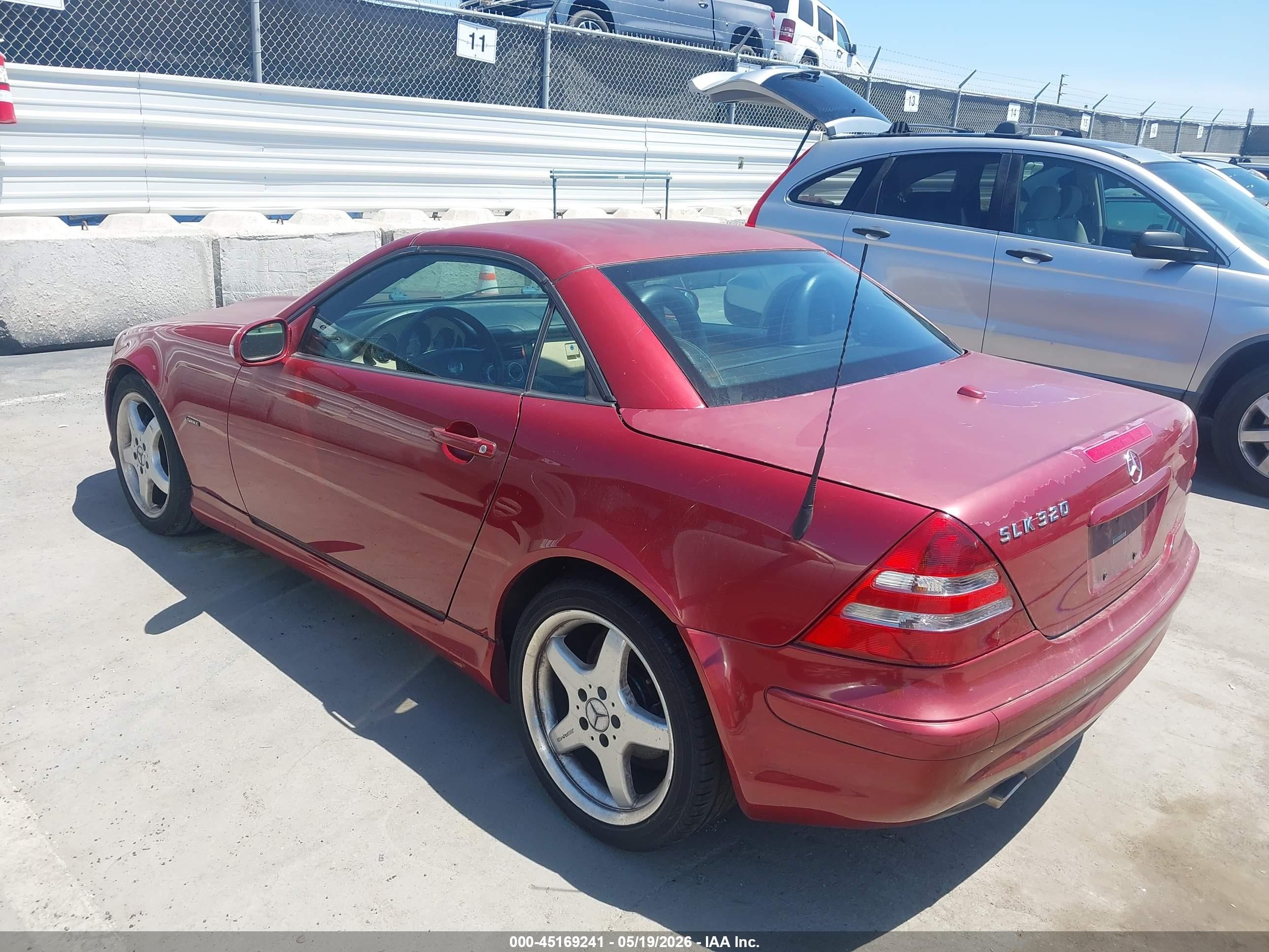 2002 Mercedes-benz Slk 320   Бордовый vin: WDBKK65F22F243875