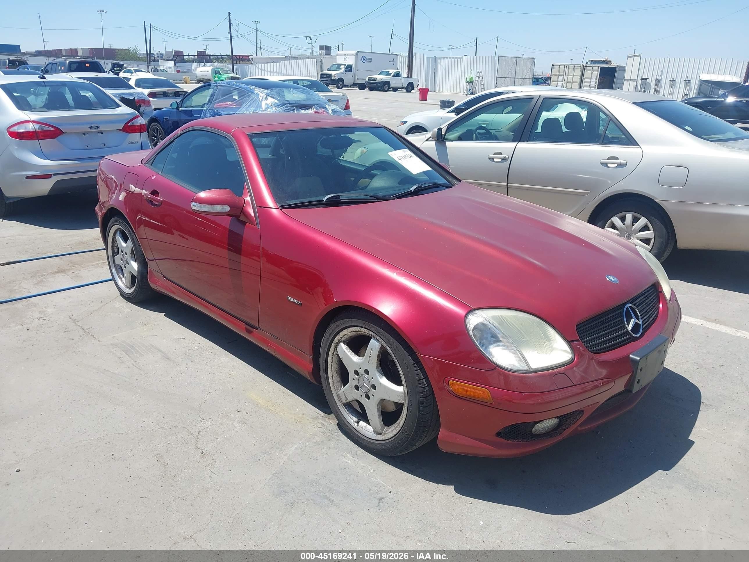 2002 Mercedes-benz Slk 320   Burgundy vin: WDBKK65F22F243875