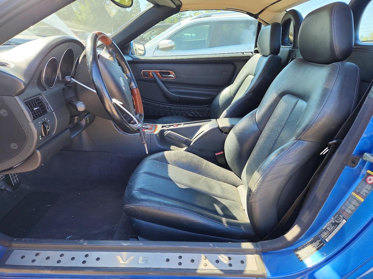 2002 Mercedes-benz Slk 320 Blue vin: WDBKK65F22F256075