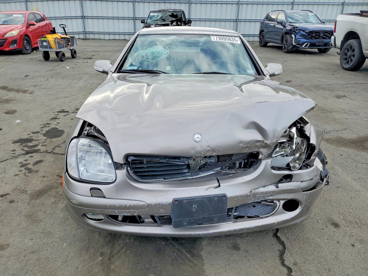 2004 Mercedes-benz Slk 320 Silver vin: WDBKK65F24F306377