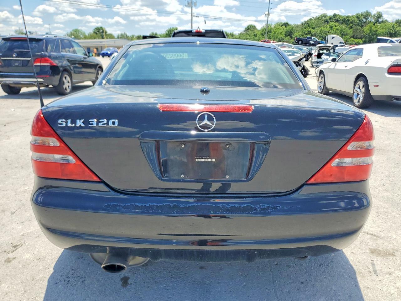 2001 Mercedes-benz Slk 320 Черный vin: WDBKK65F31F210737