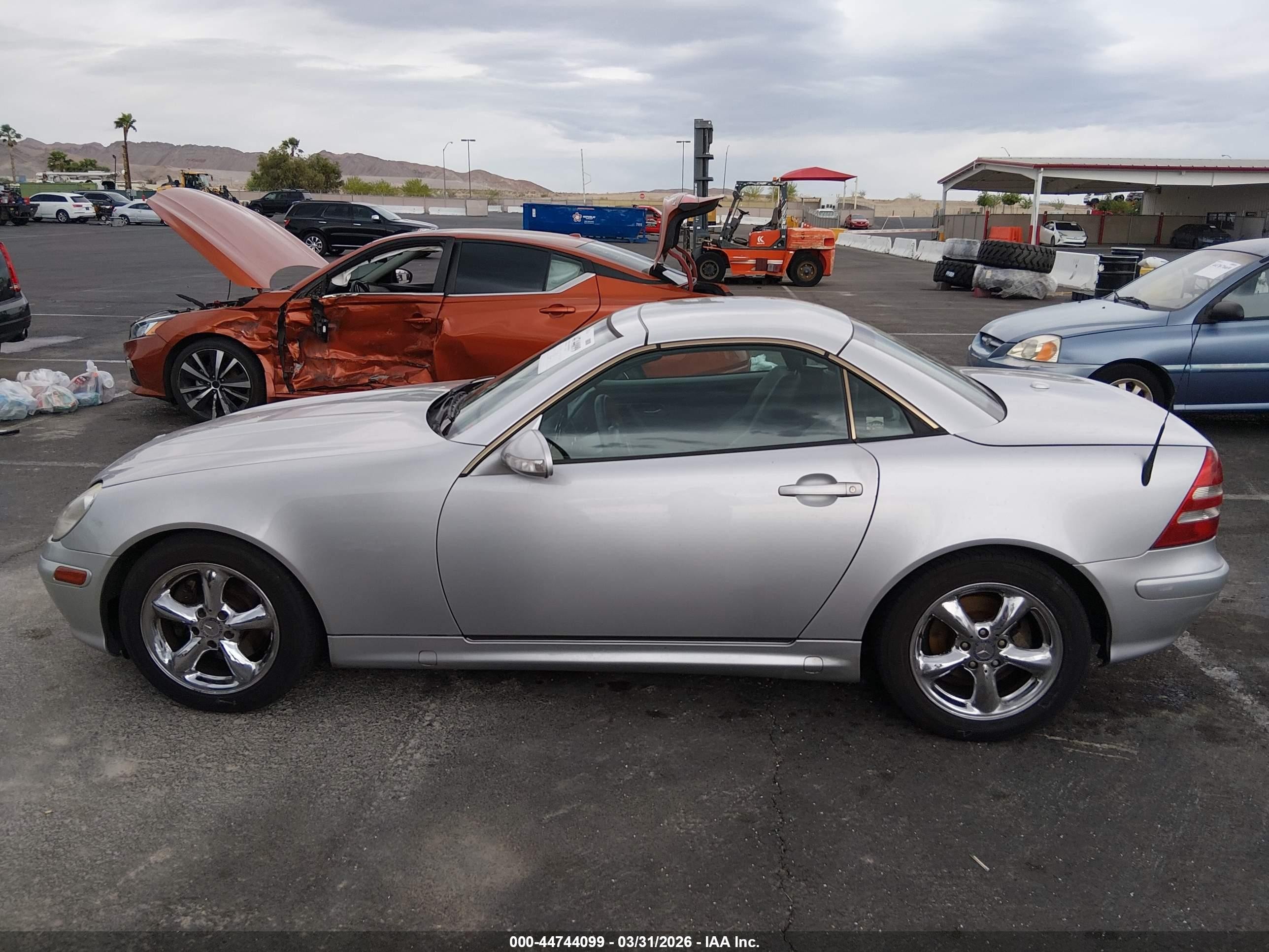 2001 Mercedes-benz Slk 320 Silver vin: WDBKK65F31F217865
