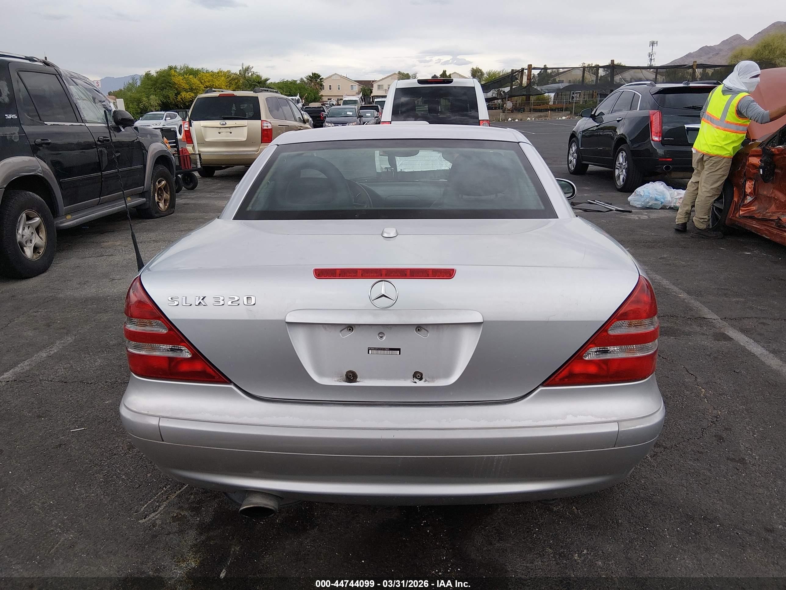 2001 Mercedes-benz Slk 320 Silver vin: WDBKK65F31F217865