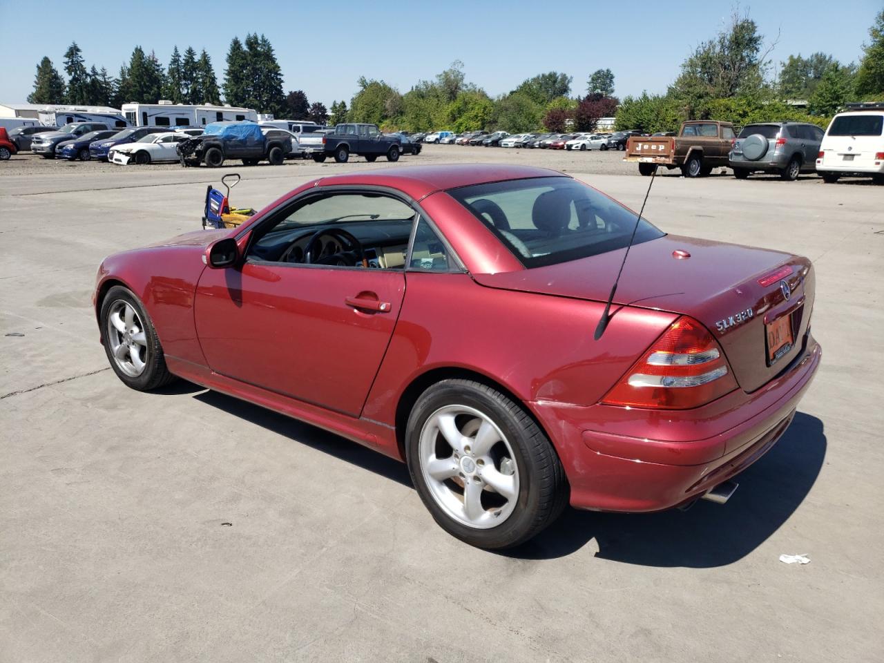 2001 Mercedes-benz Slk 320 Burgundy vin: WDBKK65F41F197285