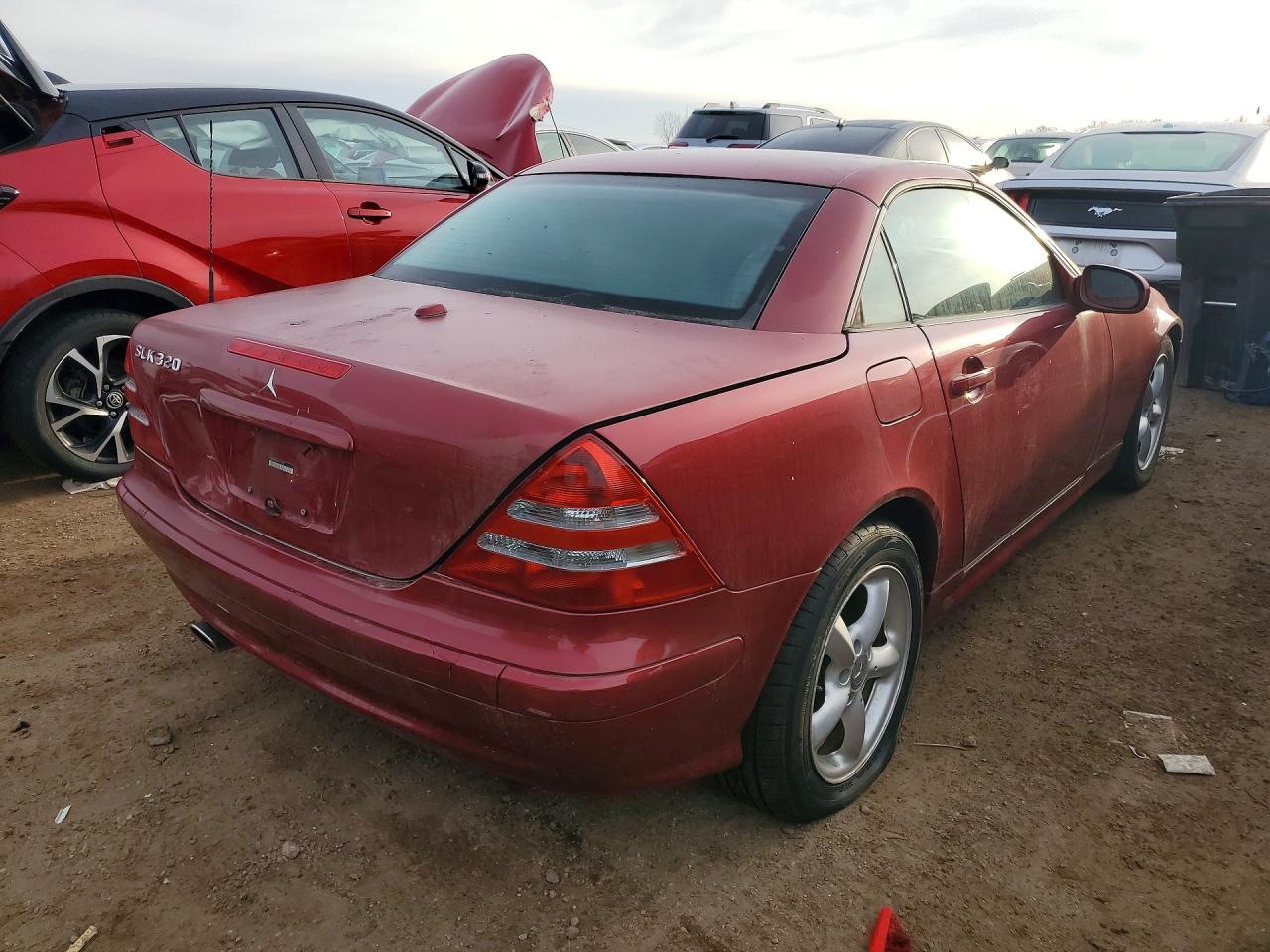 2001 Mercedes-benz Slk 320 Red vin: WDBKK65F41F211721