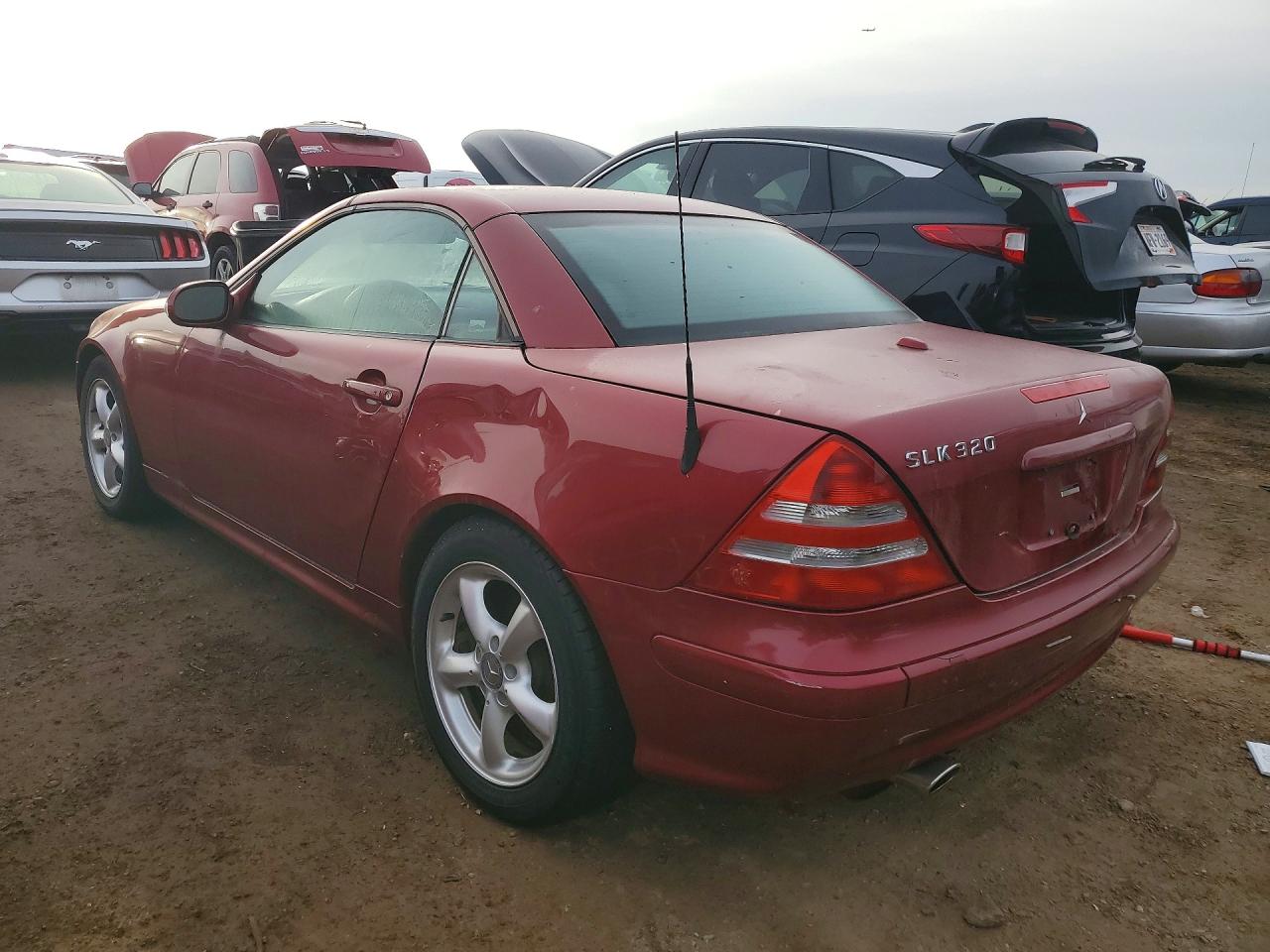 2001 Mercedes-benz Slk 320 Red vin: WDBKK65F41F211721