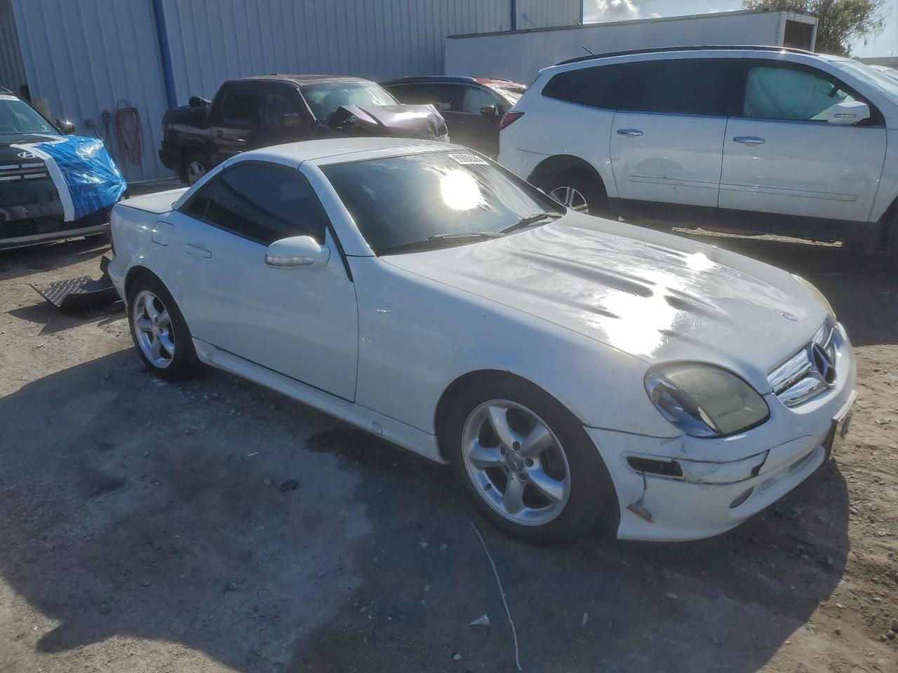 2001 Mercedes-benz Slk 320 White vin: WDBKK65F41F221973