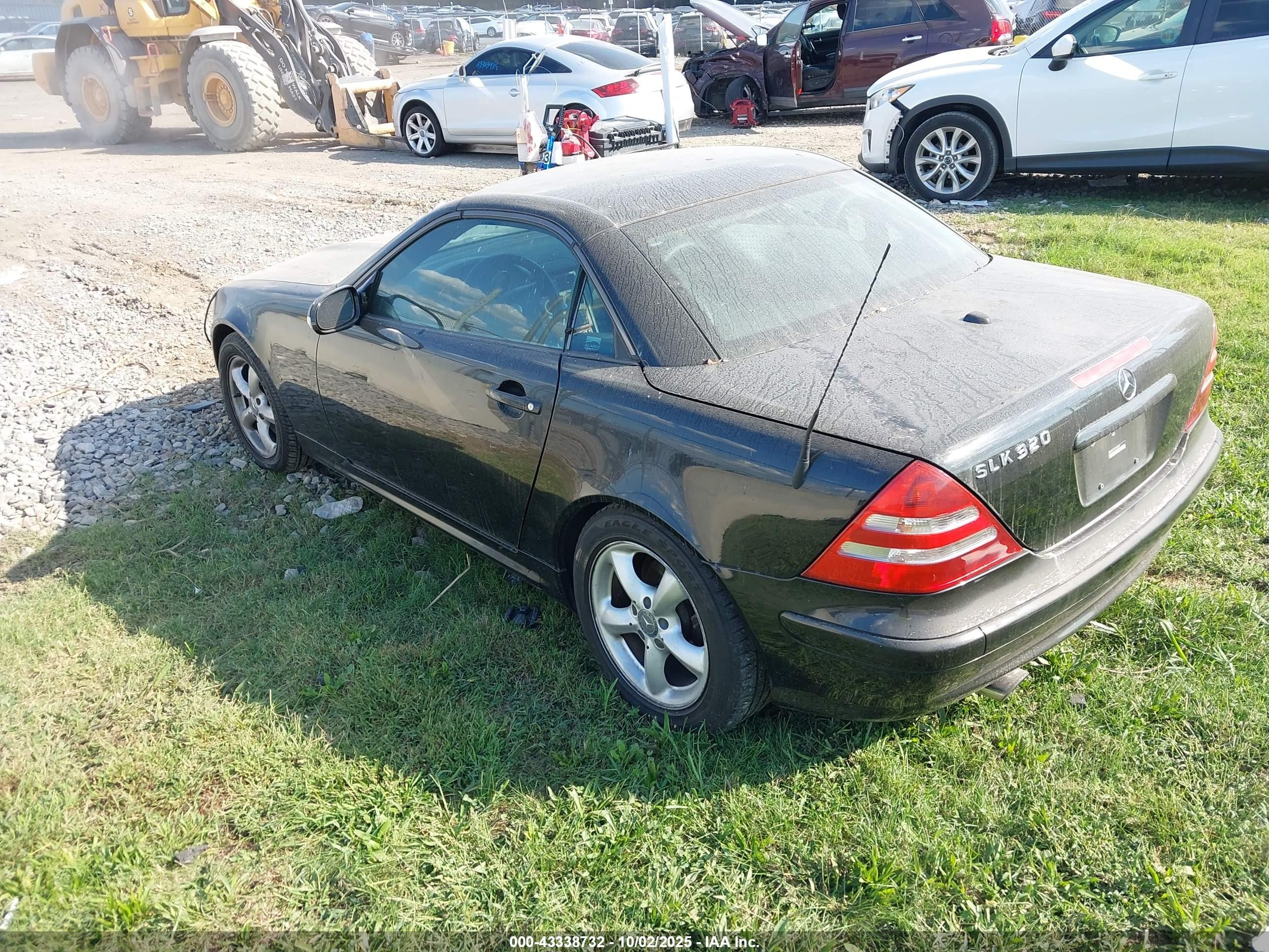 2002 Mercedes-benz Slk 320   Black vin: WDBKK65F42F268020